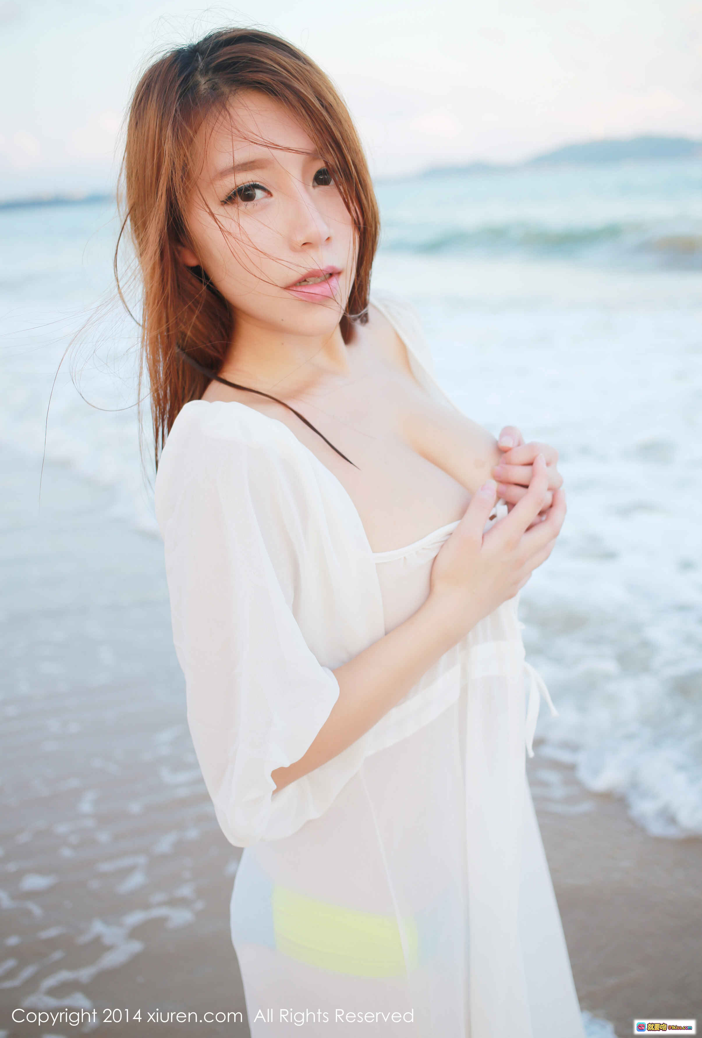 图片[5] - 嘉宝贝儿海边写真 | 白色透视上衣性感私房照 | XIUREN秀人网2014年6月27日No.165 | 沙滩海浪自然光柔美风格 - 就要吻