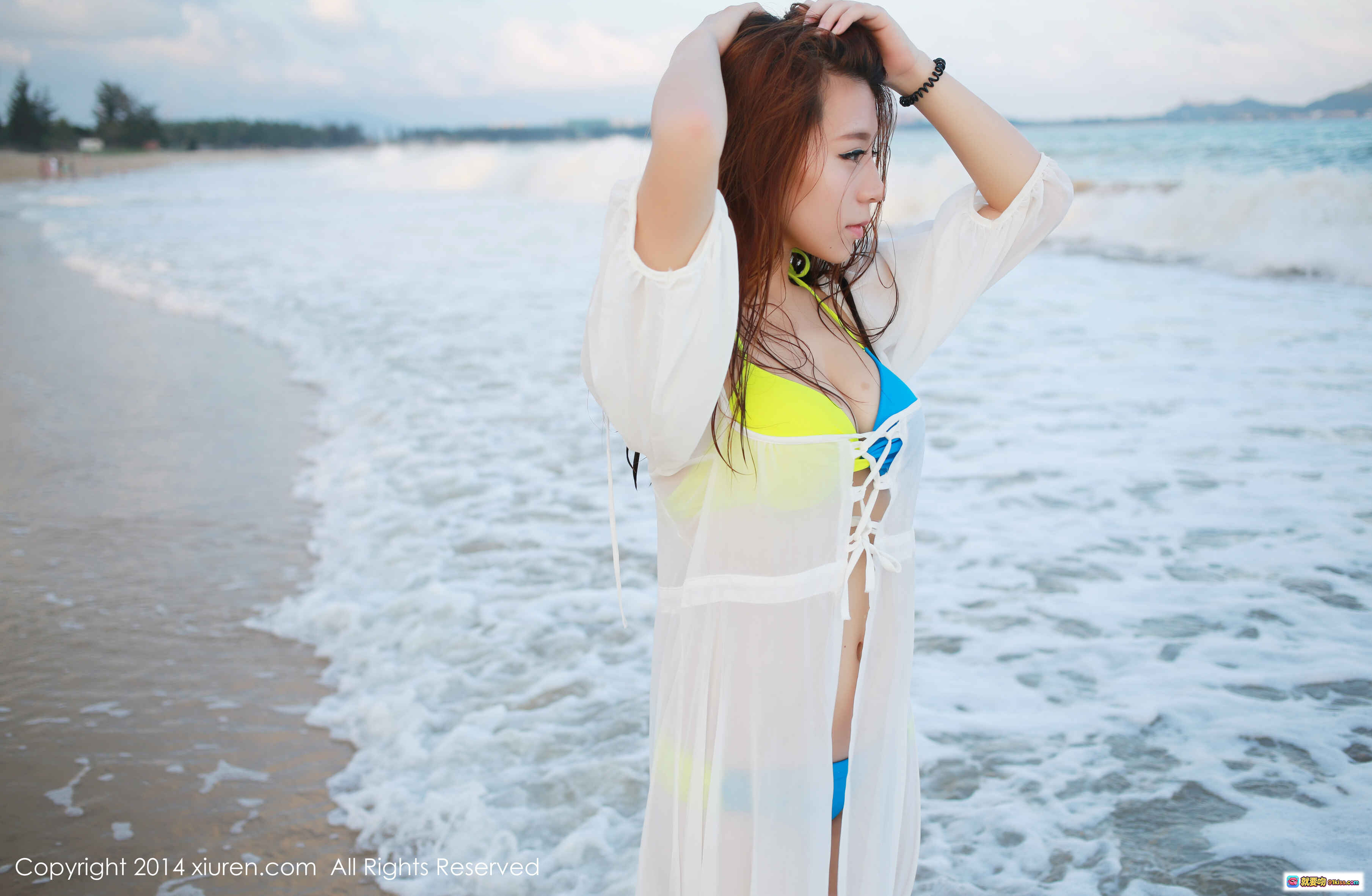 图片[9] - 嘉宝贝儿海边写真 | 白色透视上衣性感私房照 | XIUREN秀人网2014年6月27日No.165 | 沙滩海浪自然光柔美风格 - 就要吻