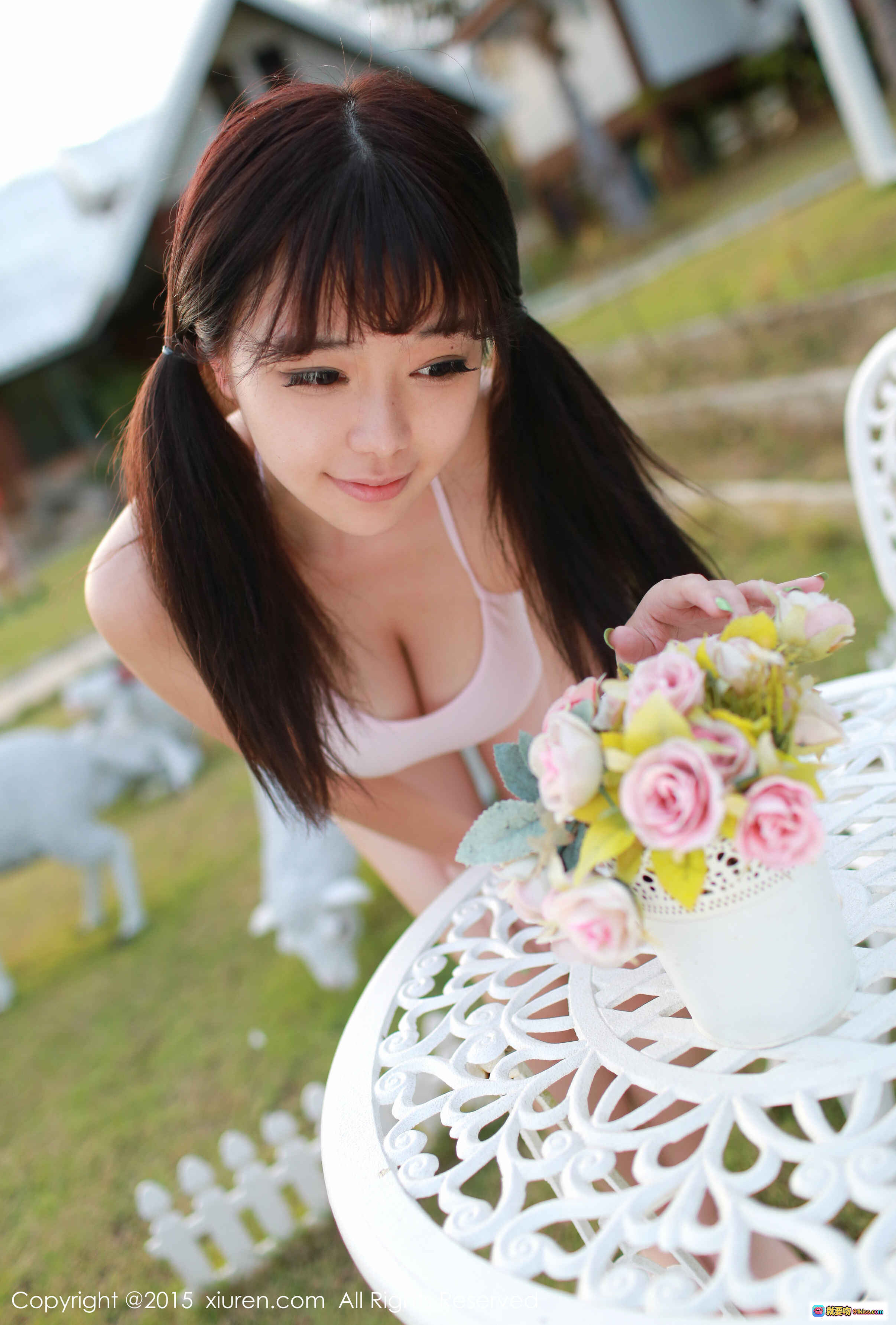 图片[9] - 刘飞儿Faye比基尼户外写真｜长发双马尾少女｜长颈鹿雕塑陪拍｜清新草地背景｜XIUREN秀人网2015精选 - 就要吻