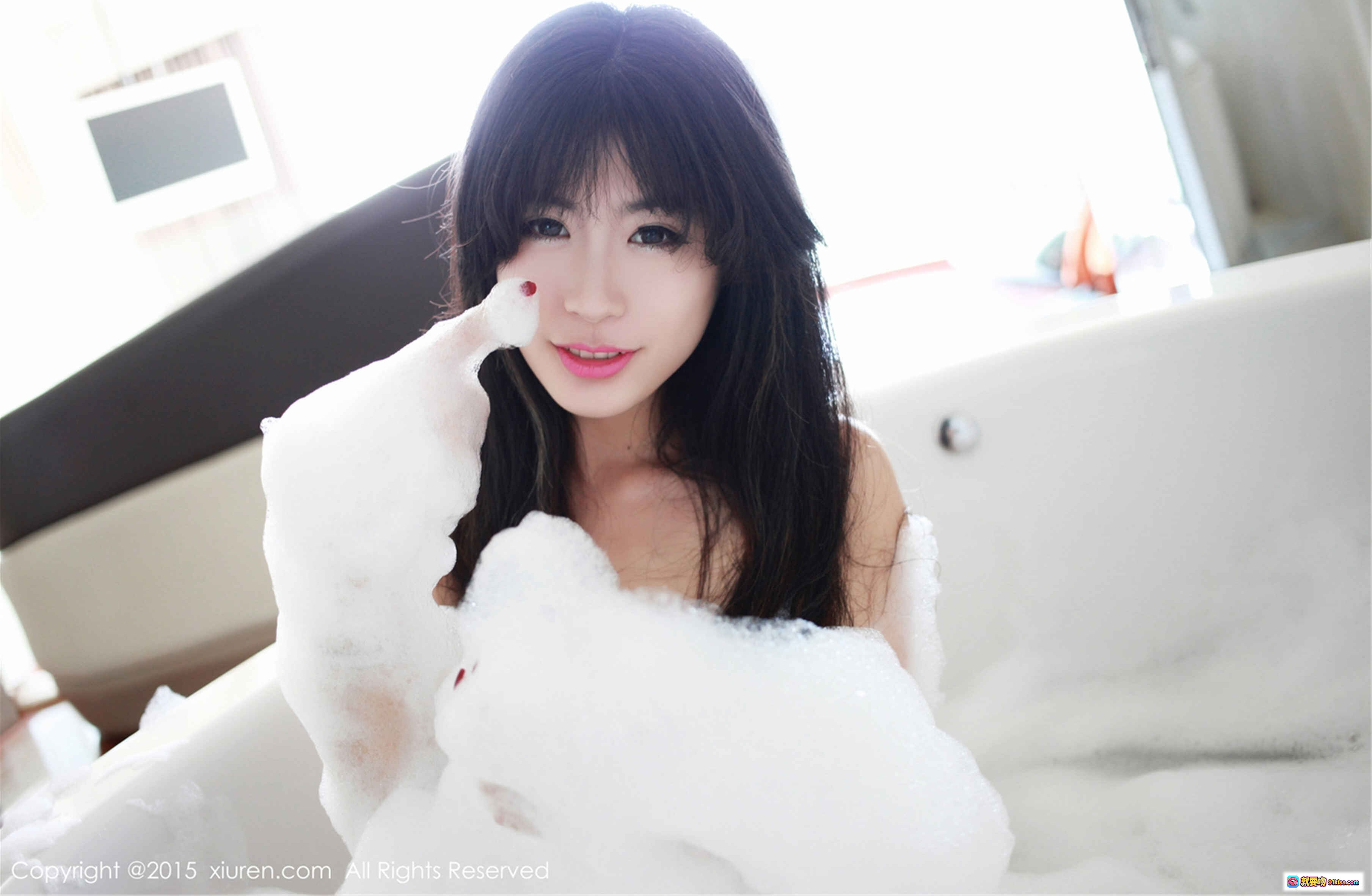 刘雪妮浴缸泡沫写真 | 秀人网2015高清私房美图 | 长发甜美少女浴室诱惑 | XIUREN NO.277精选46P - 就要吻