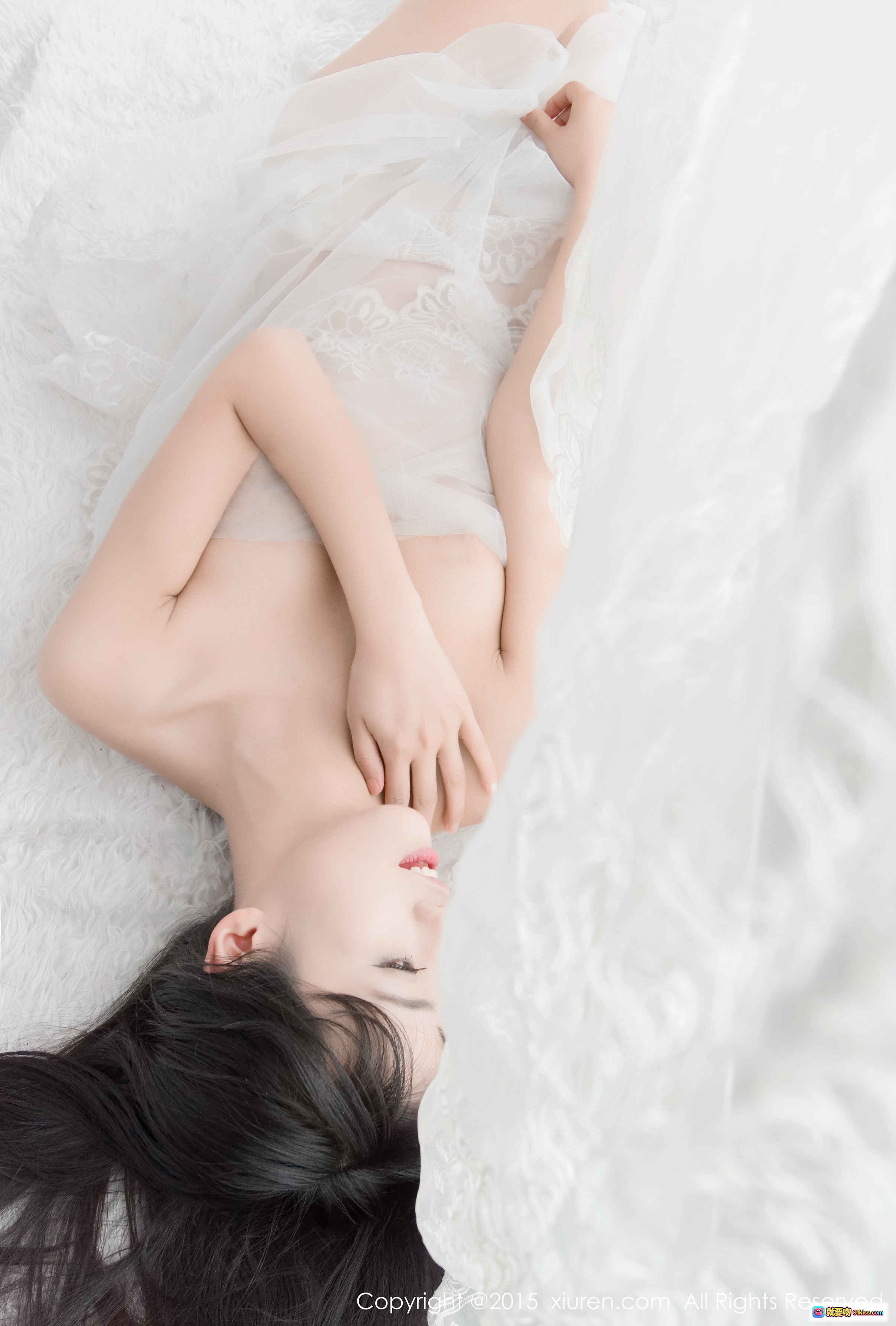 图片[5] - 素素subaby黑白蕾丝睡衣写真 – 秀人网2015.04.17 NO.319 清新甜美双马尾少女私房照 - 就要吻