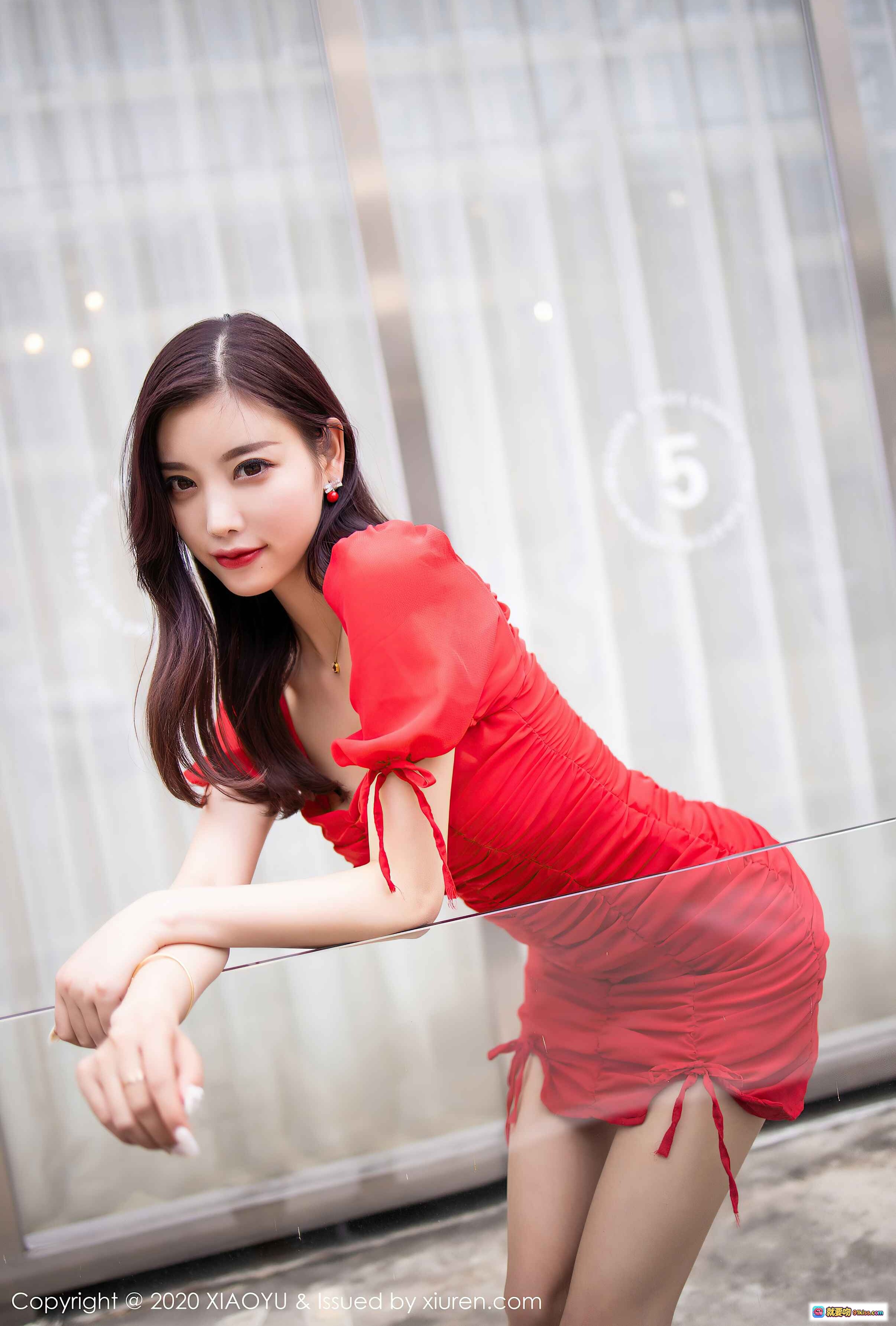 图片[5] - 杨晨晨Sugar红裙写真｜XIAOYU语画界Vol.326｜楼梯性感坐姿｜2020年7月15日高清美图 - 就要吻