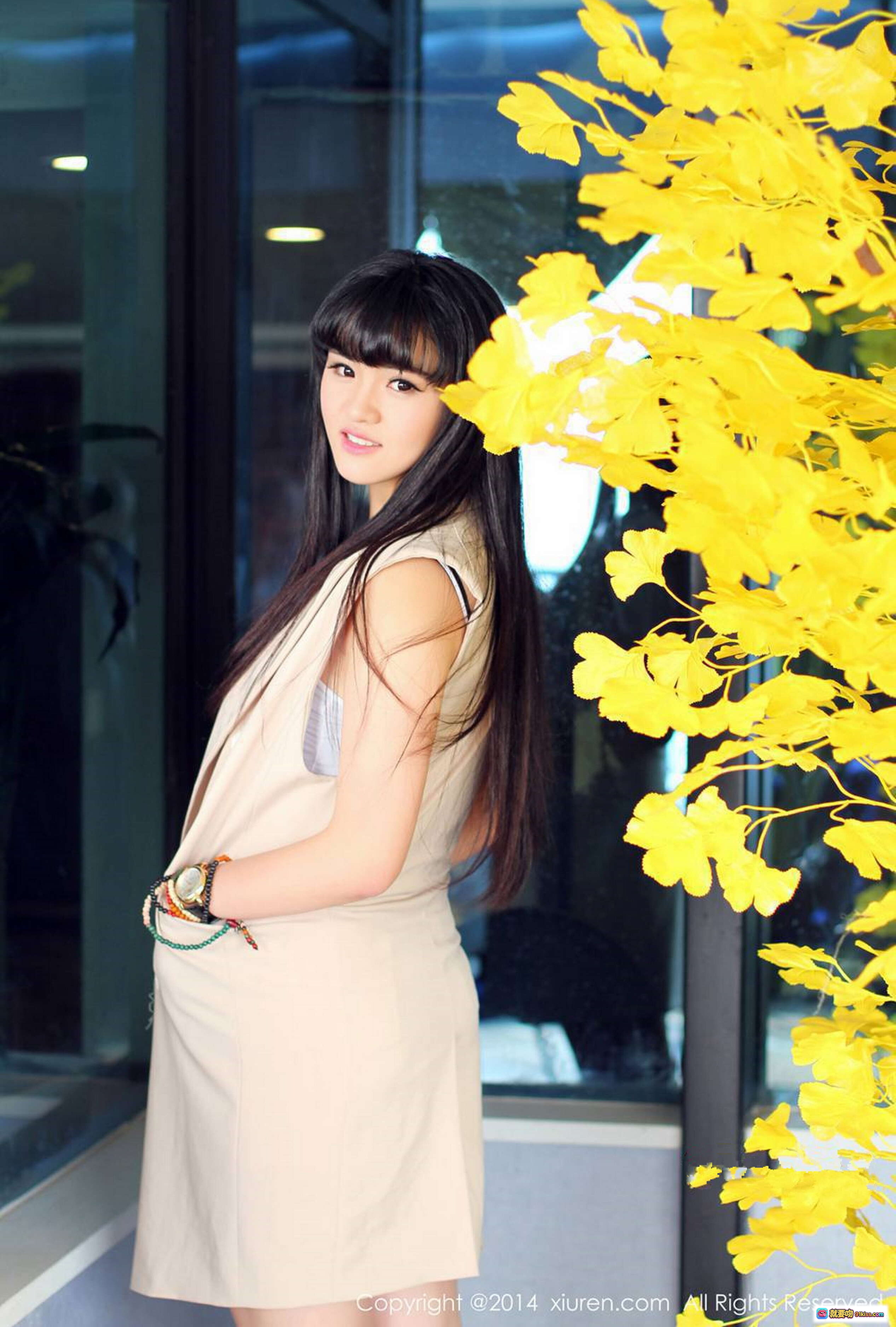 图片[3] - XIUREN秀人网2014.12.27 NO.261 旭儿 格子西装黑蕾丝内搭 长发齐刘海 清纯性感写真 7P260M - 就要吻