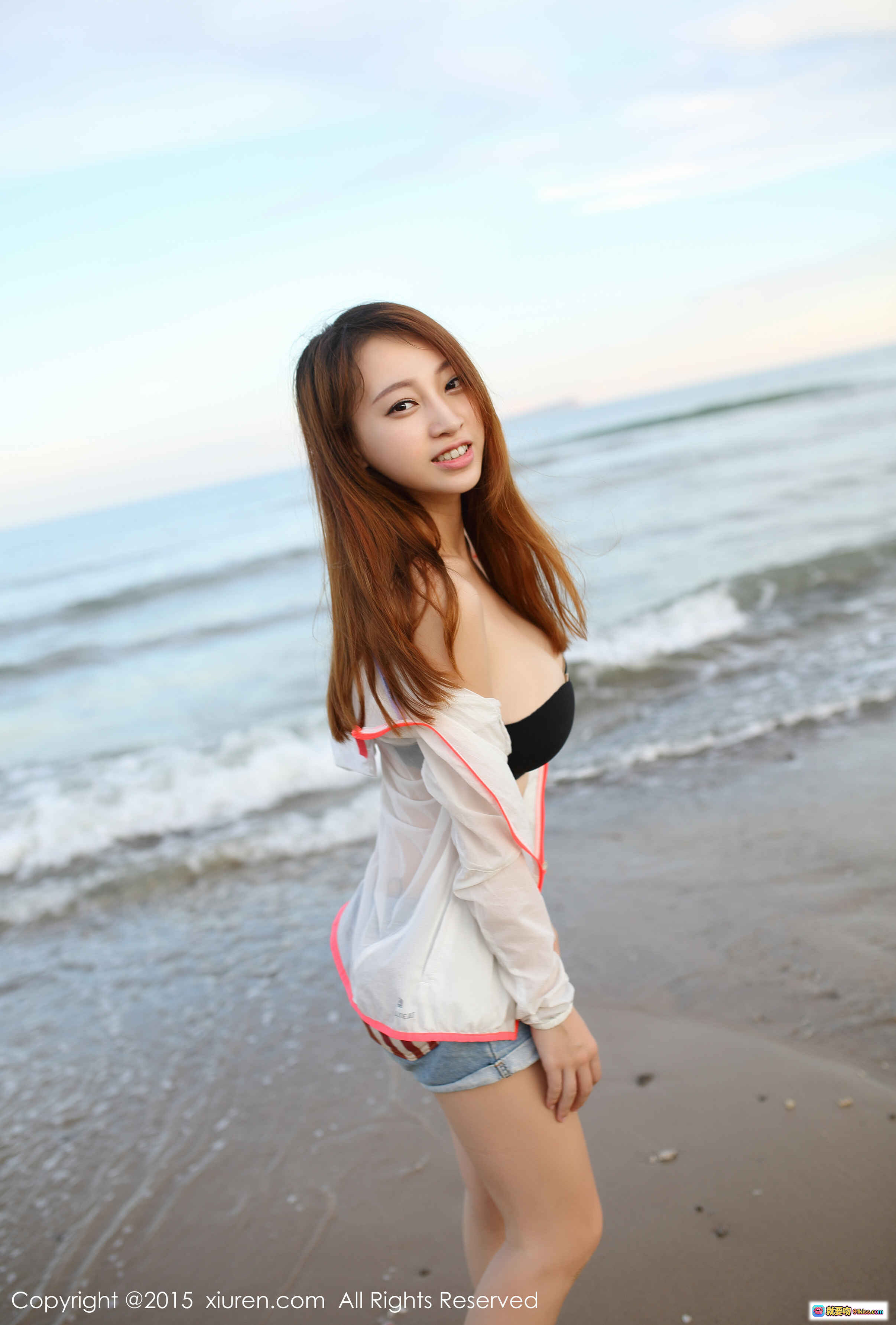 图片[10] - 丽莉Lily夏日泳装写真 | 白色透视罩衫搭配荧光绿比基尼 | 花朵发饰清新自然 | 户外绿植背景唯美性感 | XIUREN秀人网2015精选图集 - 就要吻