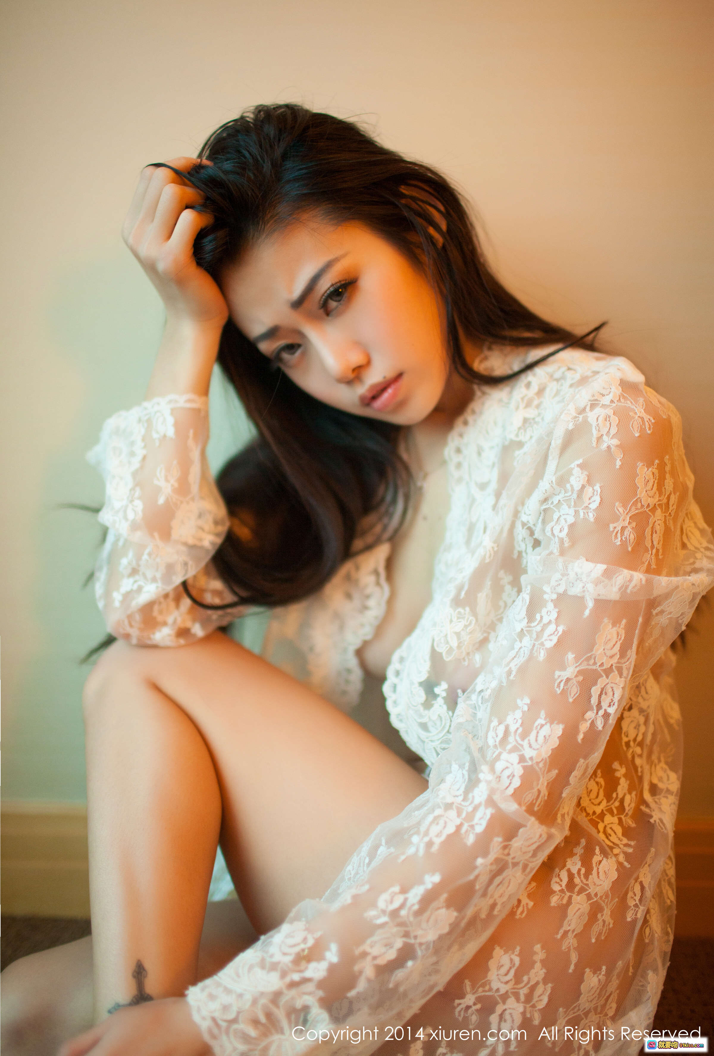 图片[2] - XIUREN秀人网2014.06.20 No.161 Luvian本能写真 白色蕾丝睡衣 窗边慵懒坐姿 自然光柔美氛围 高清私房摄影 - 就要吻