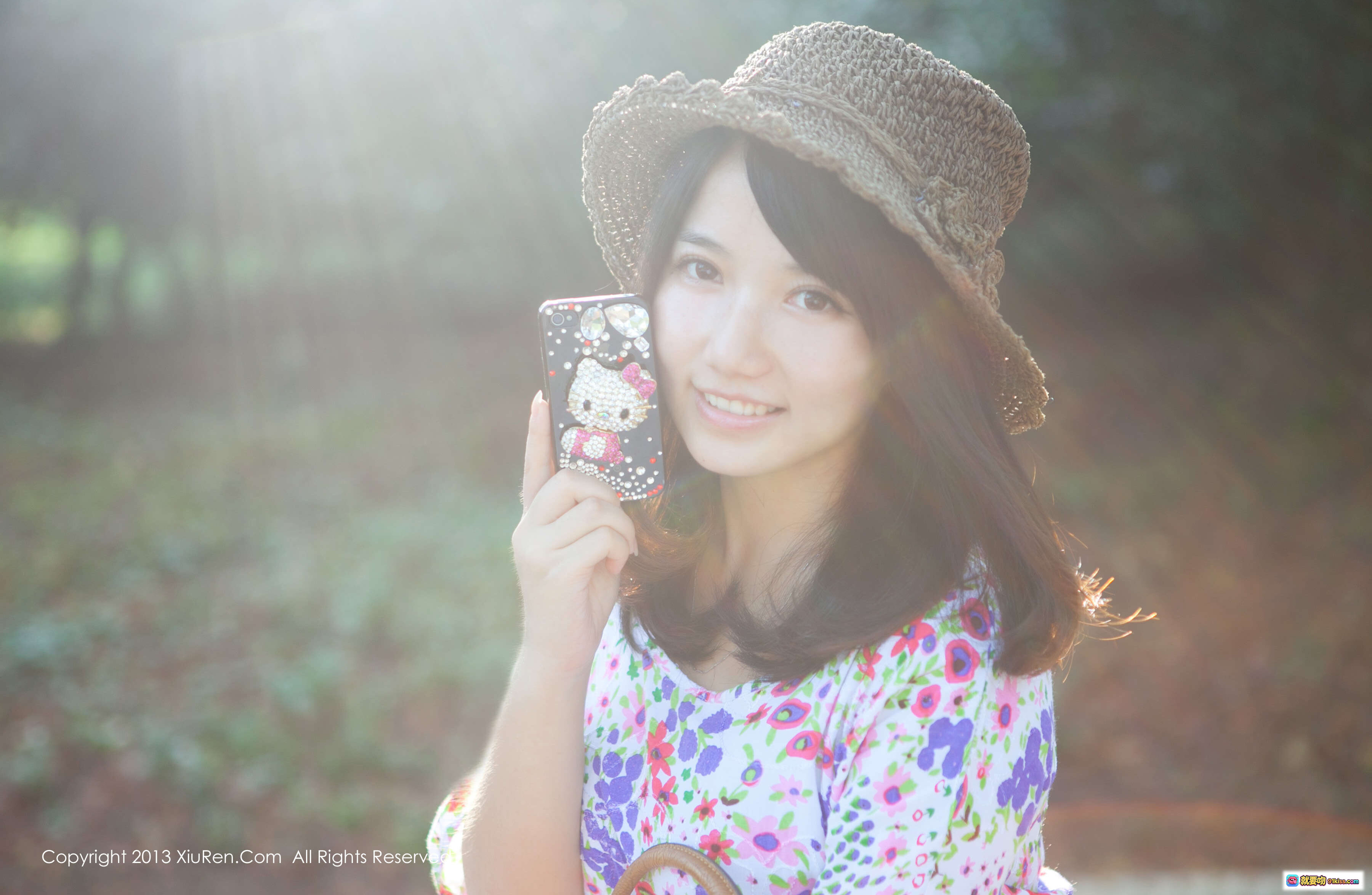 图片[10] - 默漠无荢身穿碎花连衣裙户外写真 | XIUREN秀人网2013.11.21 No.053清新自然风格女模特摄影图集 - 就要吻