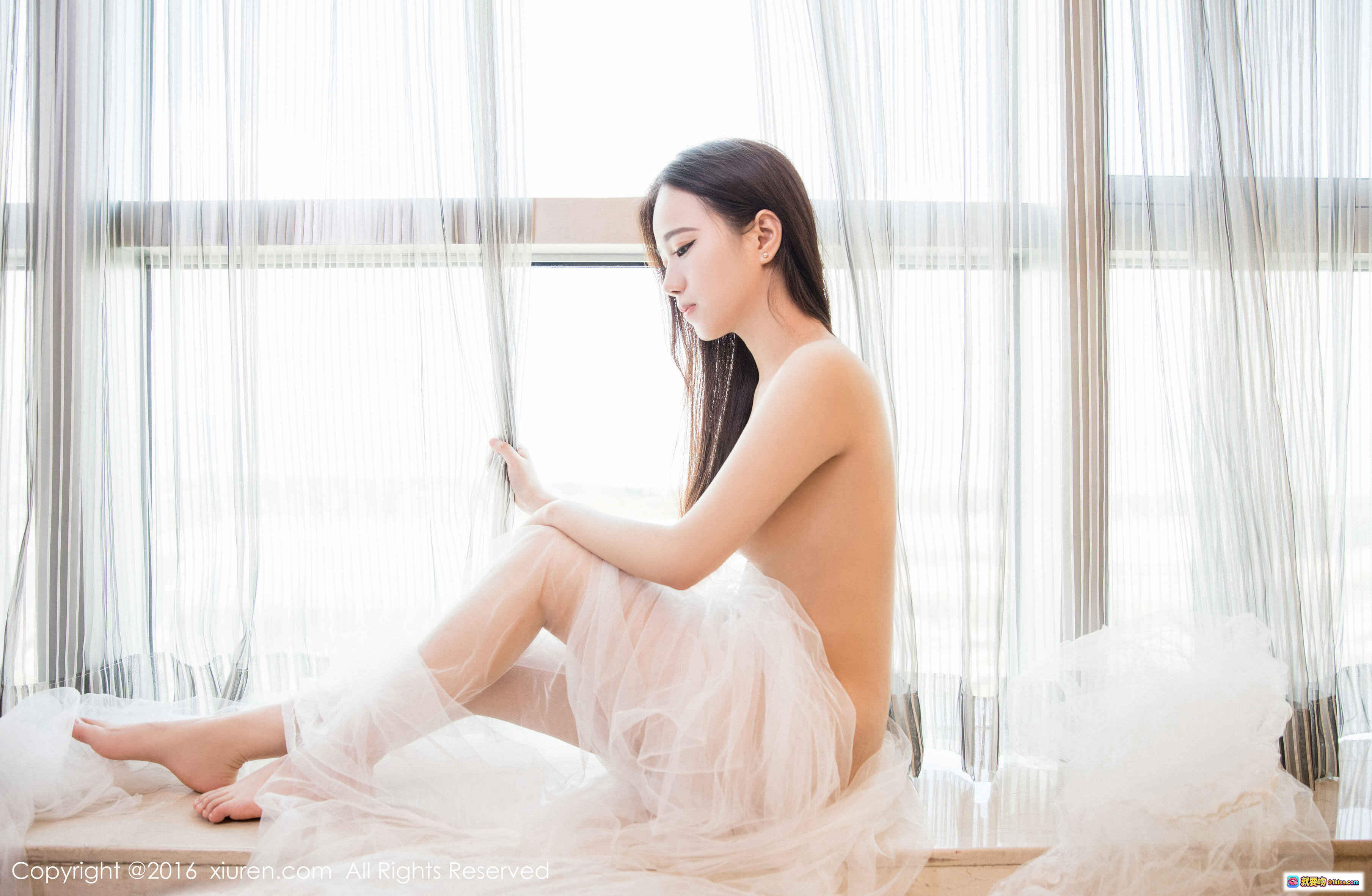 图片[10] - baby嘉茵窗边写真 | 秀人网2016清新长发少女 | 白纱透视柔美私房照 - 就要吻