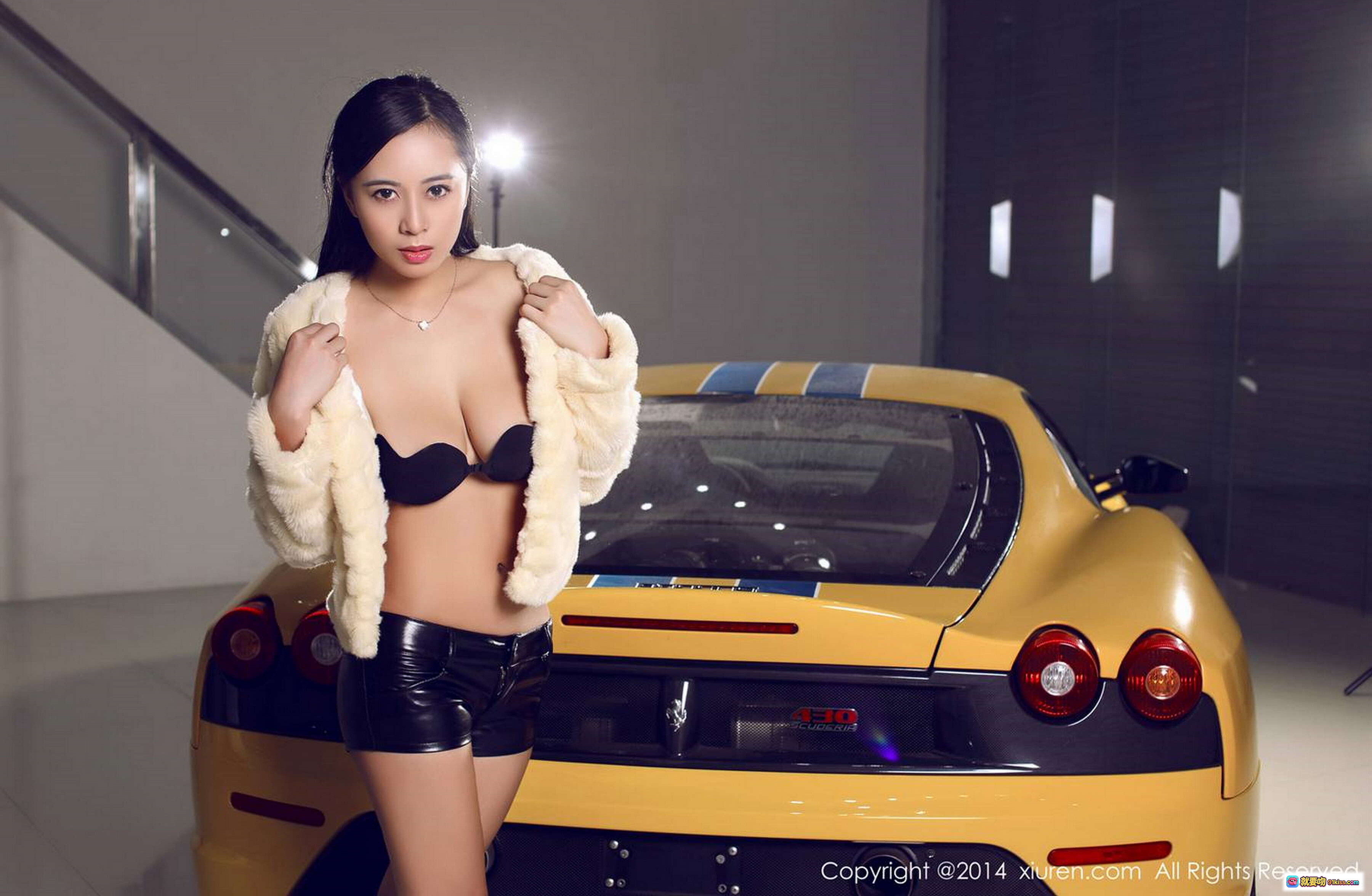 图片[2] - 黄可Christine蓝白碎花吊带睡衣床上写真 – XIUREN秀人网2014.12.09 NO.252高清美图 - 就要吻