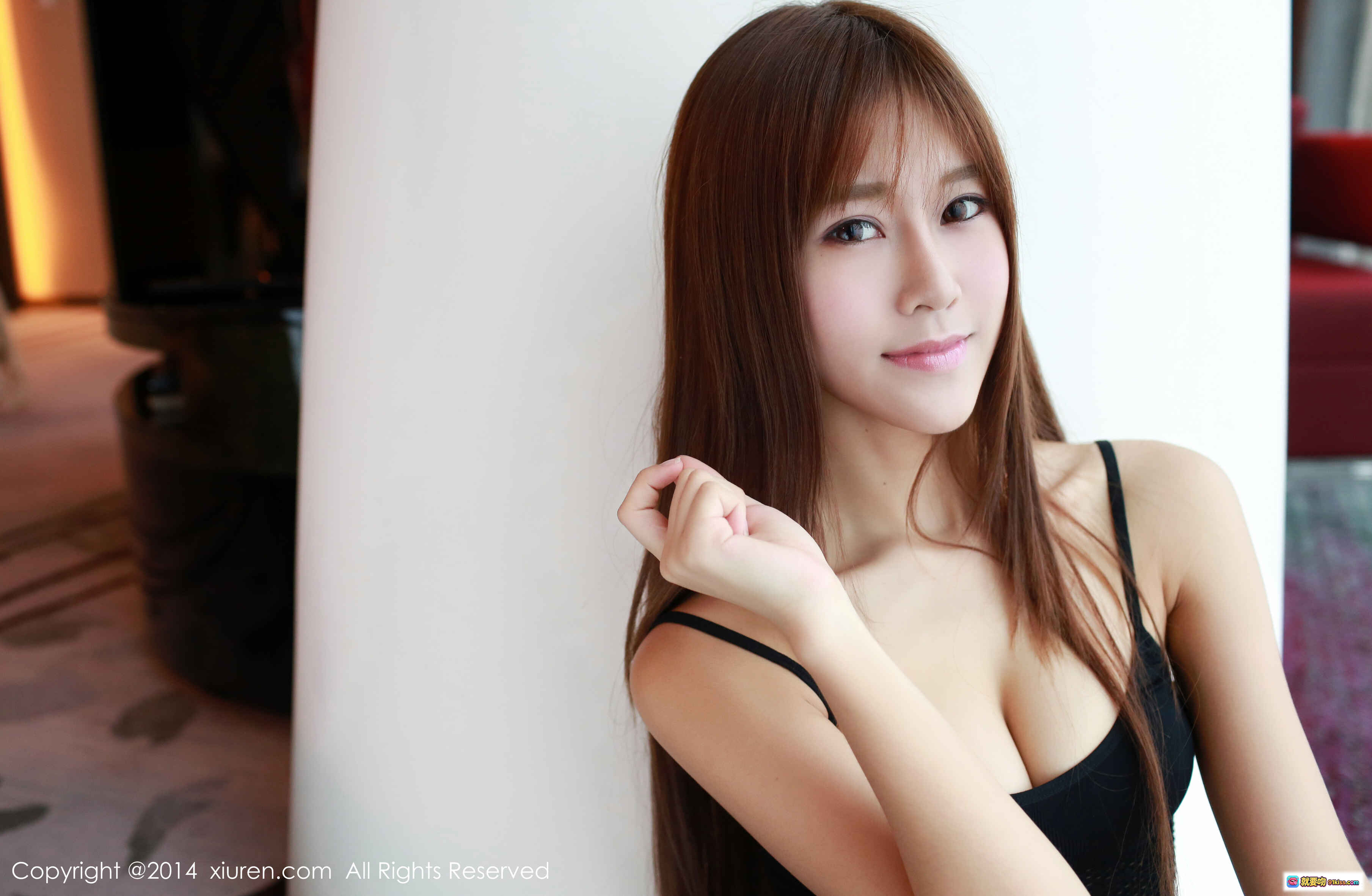 图片[1] - 嘉琳Winna性感写真 | XIUREN秀人网2014.11.22 NO.245 | 黑色吊带美胸长发私房照 - 就要吻