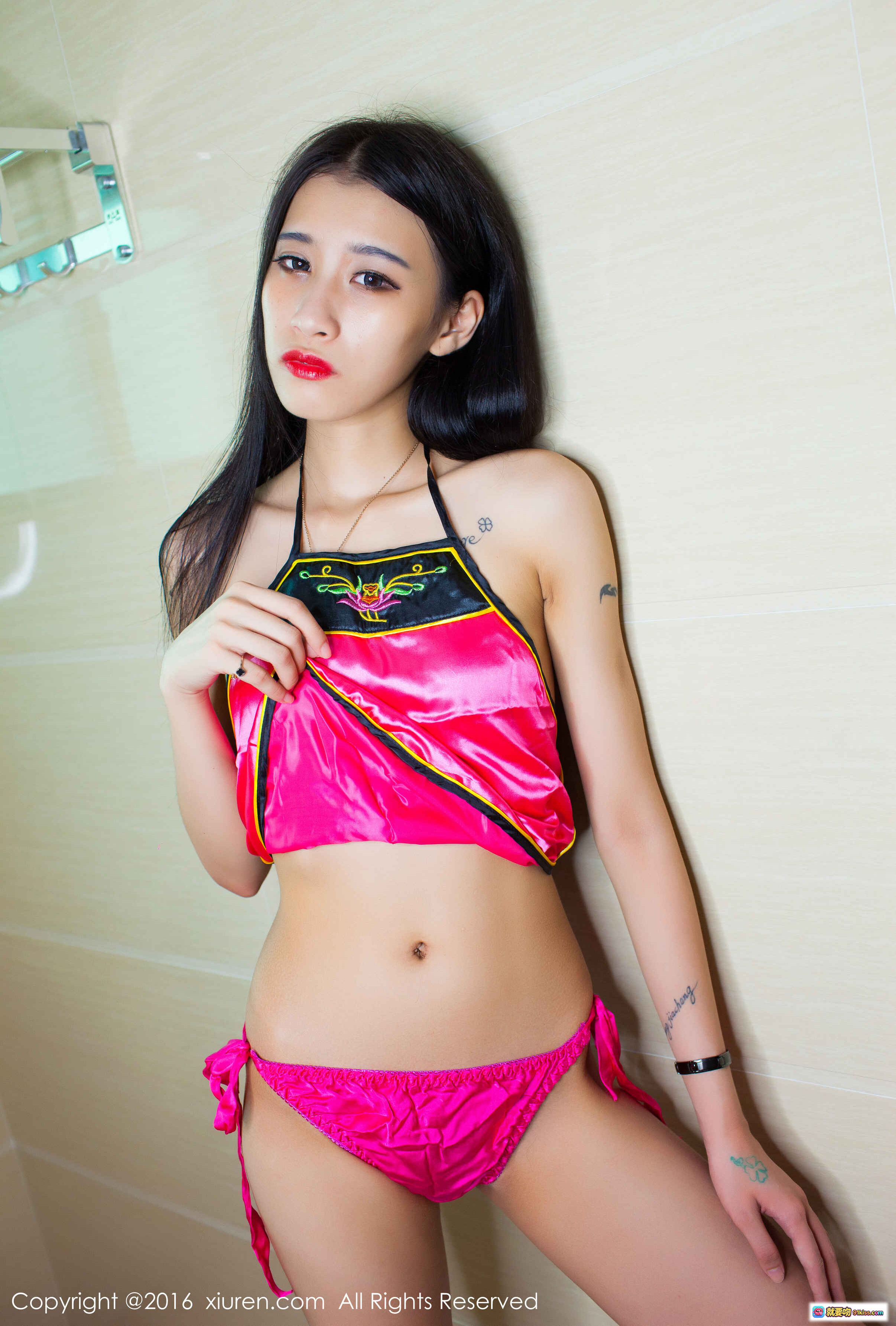 图片[6] - 黄炜婷Tina海军风制服写真 | 白蓝条纹领结短袖上衣+蓝黄短裙 | 秀人网2016高清私房美图 - 就要吻