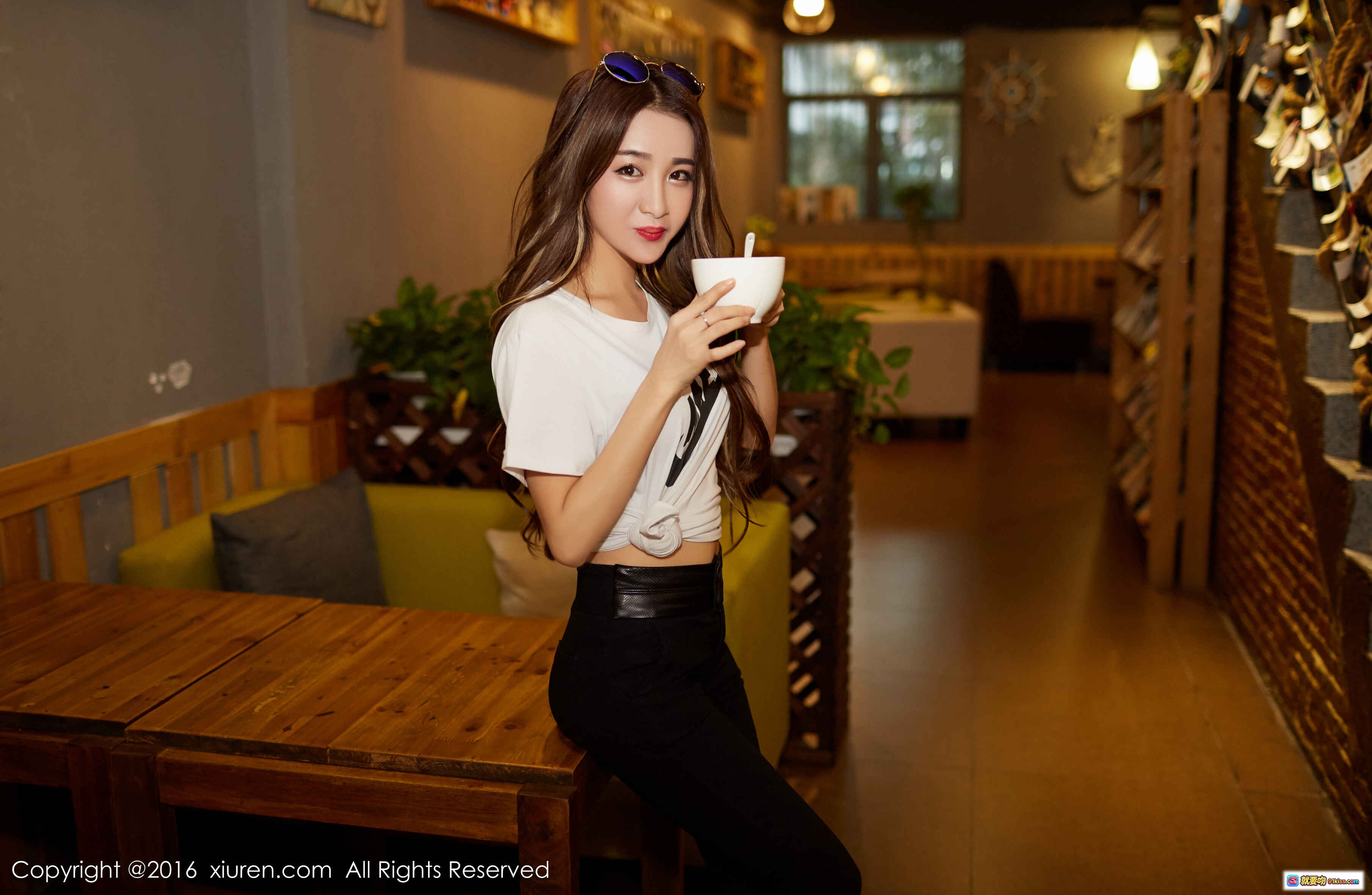 图片[5] - Sugar梁莹性感写真 | 白色床单慵懒躺卧 | 秀人网2016精选私房照 | 清新自然美腿特写 - 就要吻