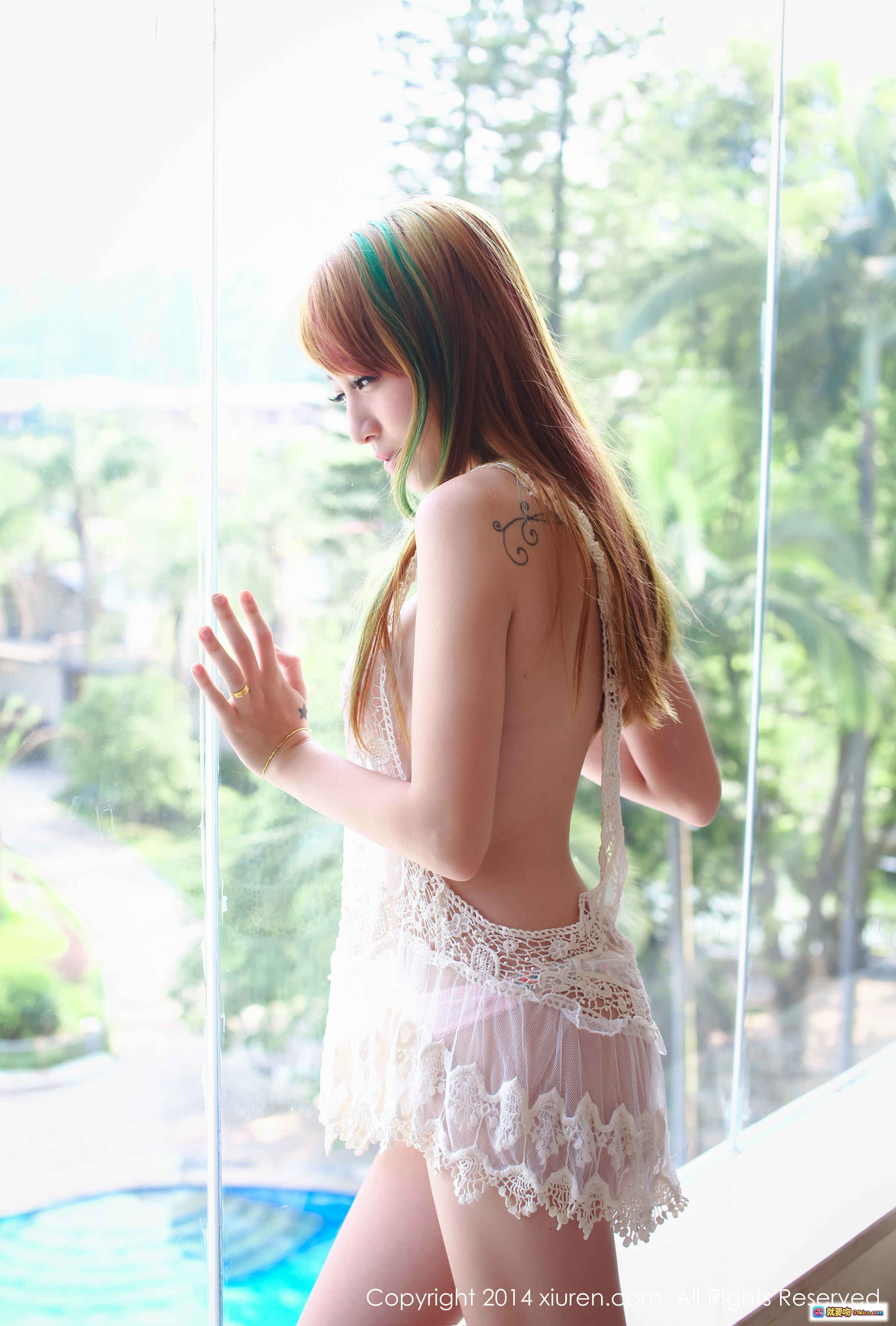 图片[10] - 丽莉Lily丶性感写真 | XIUREN秀人网2014年7月6日No.171 | 彩色长发比基尼沙发躺姿美腿特写 - 就要吻