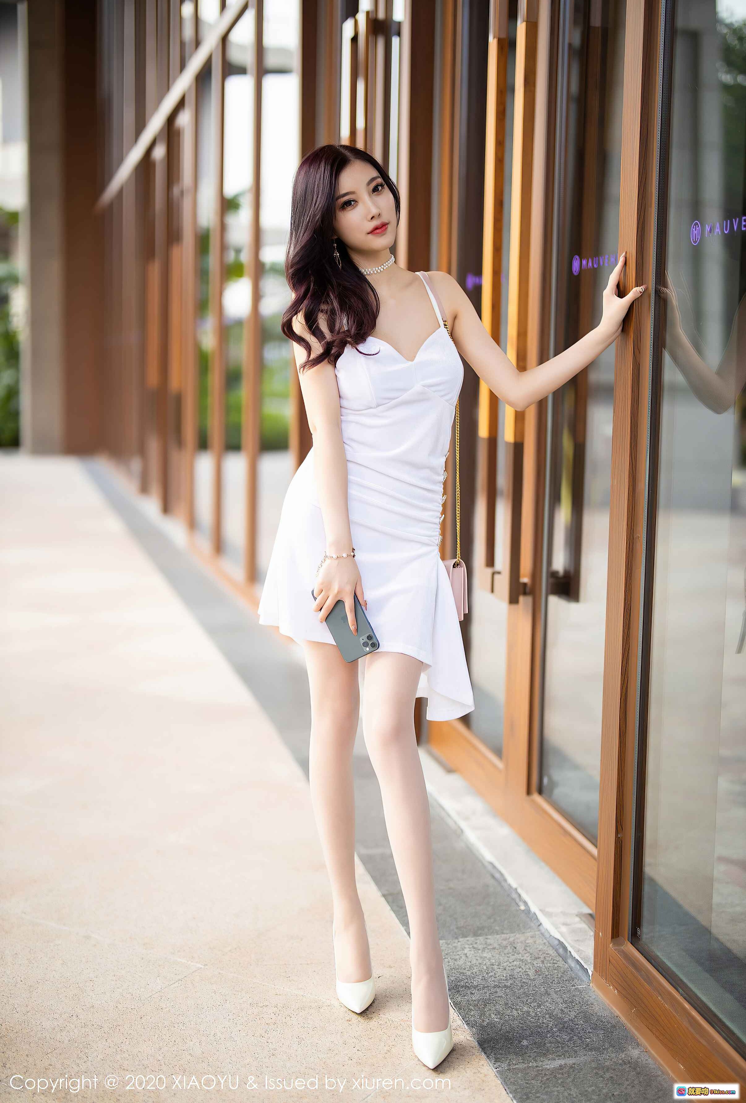 图片[2] - 杨晨晨Sugar白裙写真｜优雅性感室内人像｜XIAOYU语画界Vol.331高清图集 - 就要吻