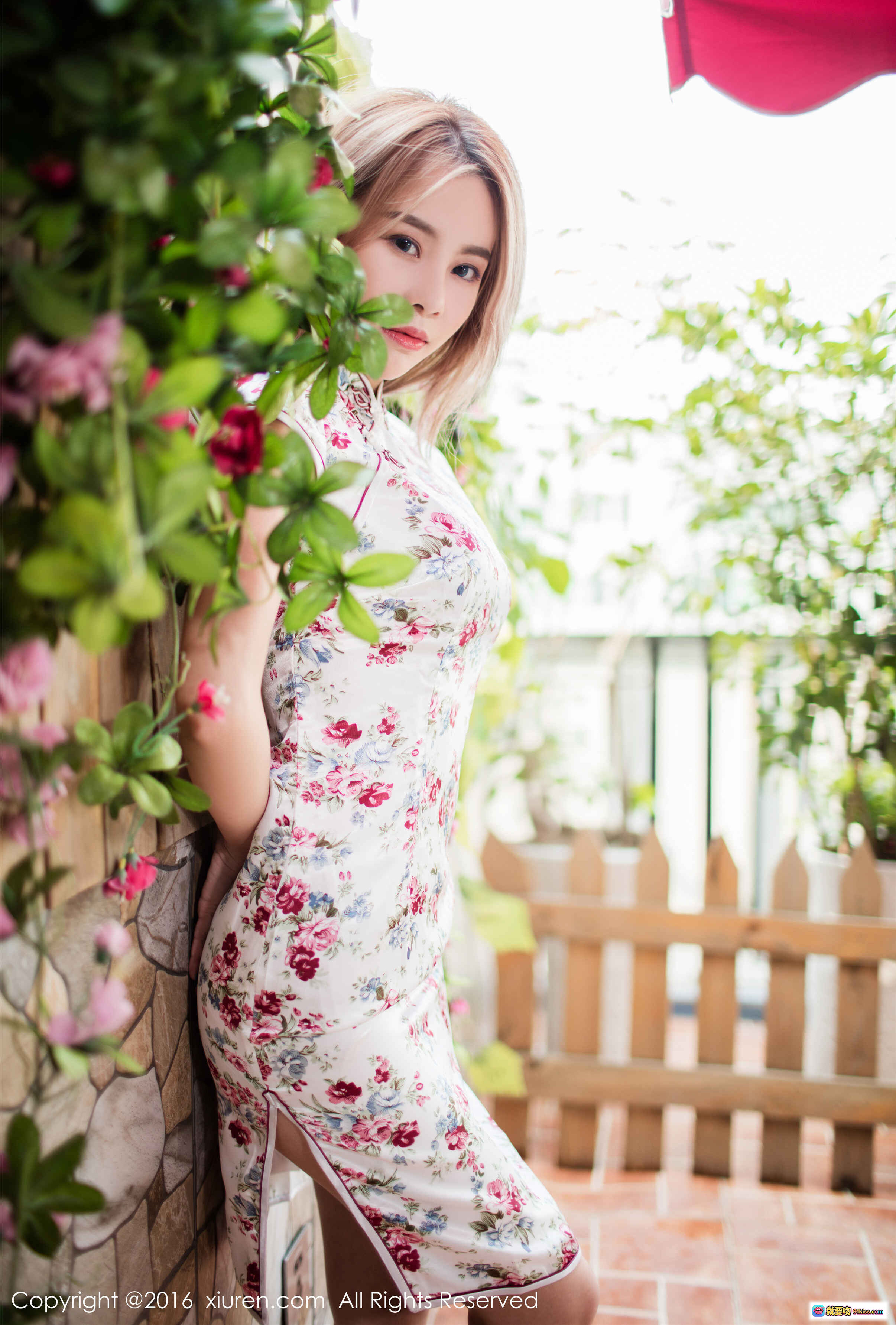 图片[3] - 虞姬儿白裙浴室写真_秀人网NO.658性感美臀私房照_砖墙背景高清摄影 - 就要吻