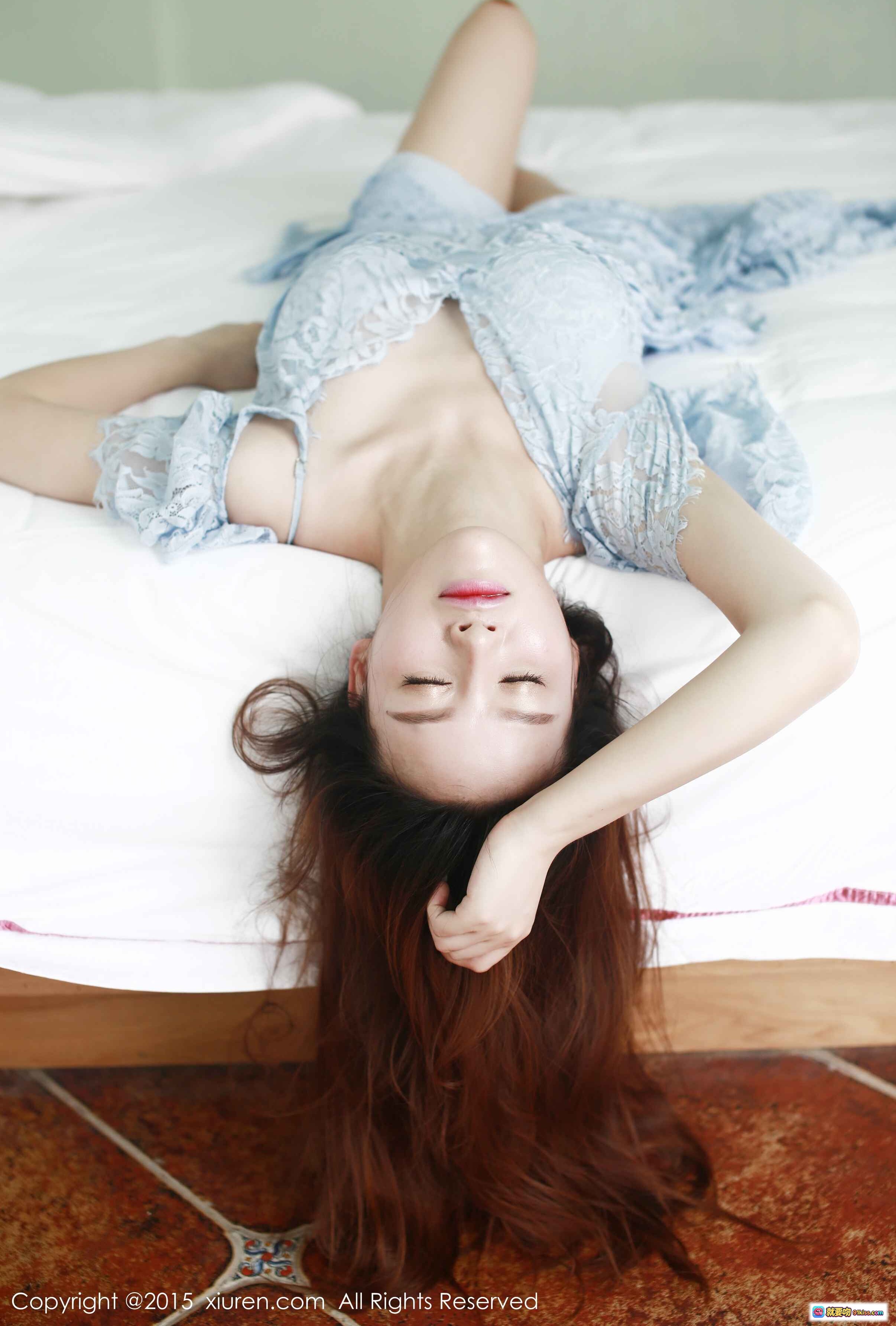 高溜MilkCat花环白裙性感写真 - XIUREN秀人网2015.08.12 No.376高清私房美图 - 就要吻