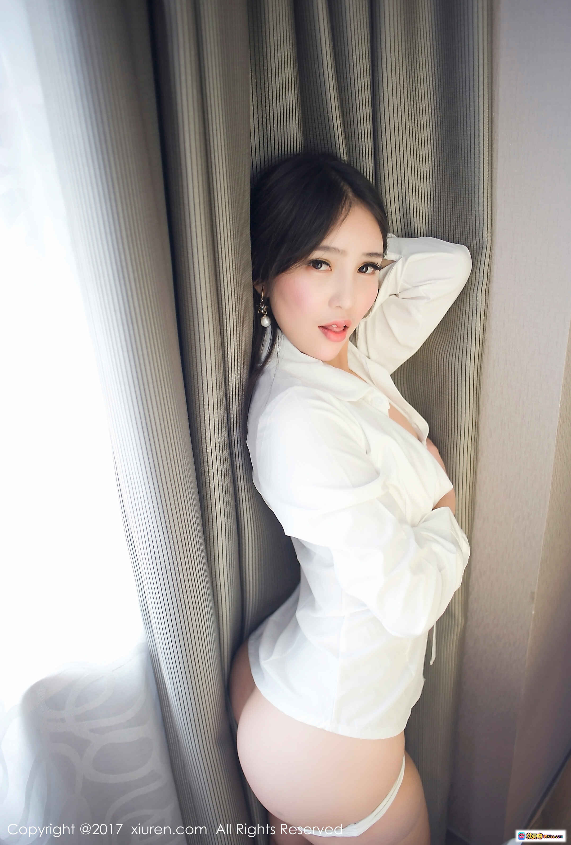 图片[8] - 艾弥白衬衫性感写真 – XIUREN秀人网2017.08.01 No.792 优雅窗帘背景私房美拍 - 就要吻