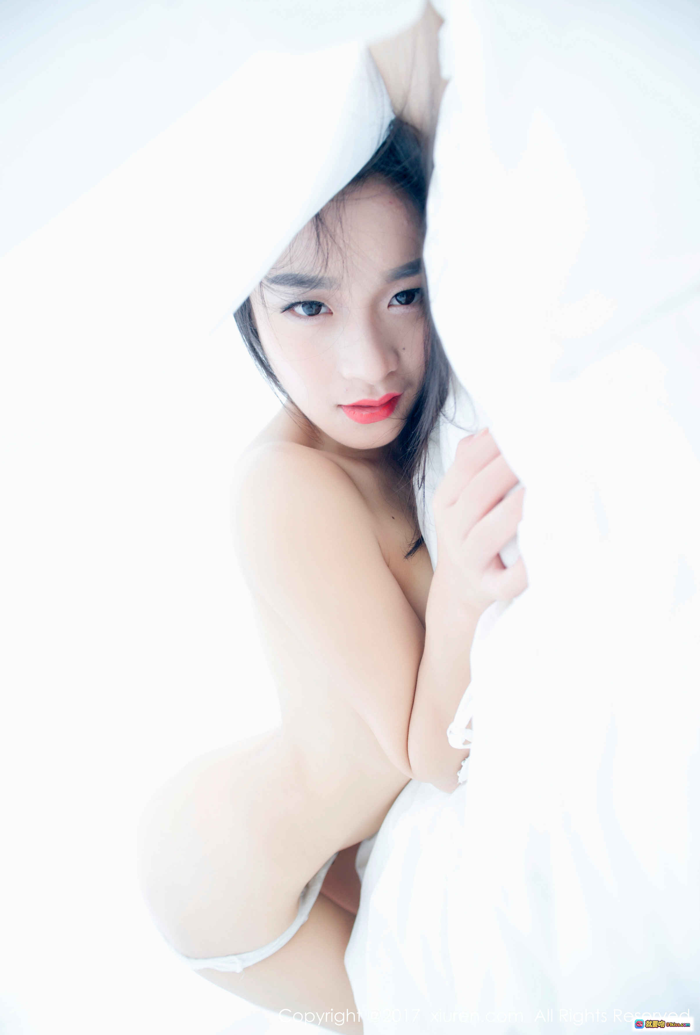 图片[2] - 绮梦Cherish 白色背心牛仔短裤 高马尾清纯少女 室内阳光写真 秀人网No.883 2017.12.29 - 就要吻