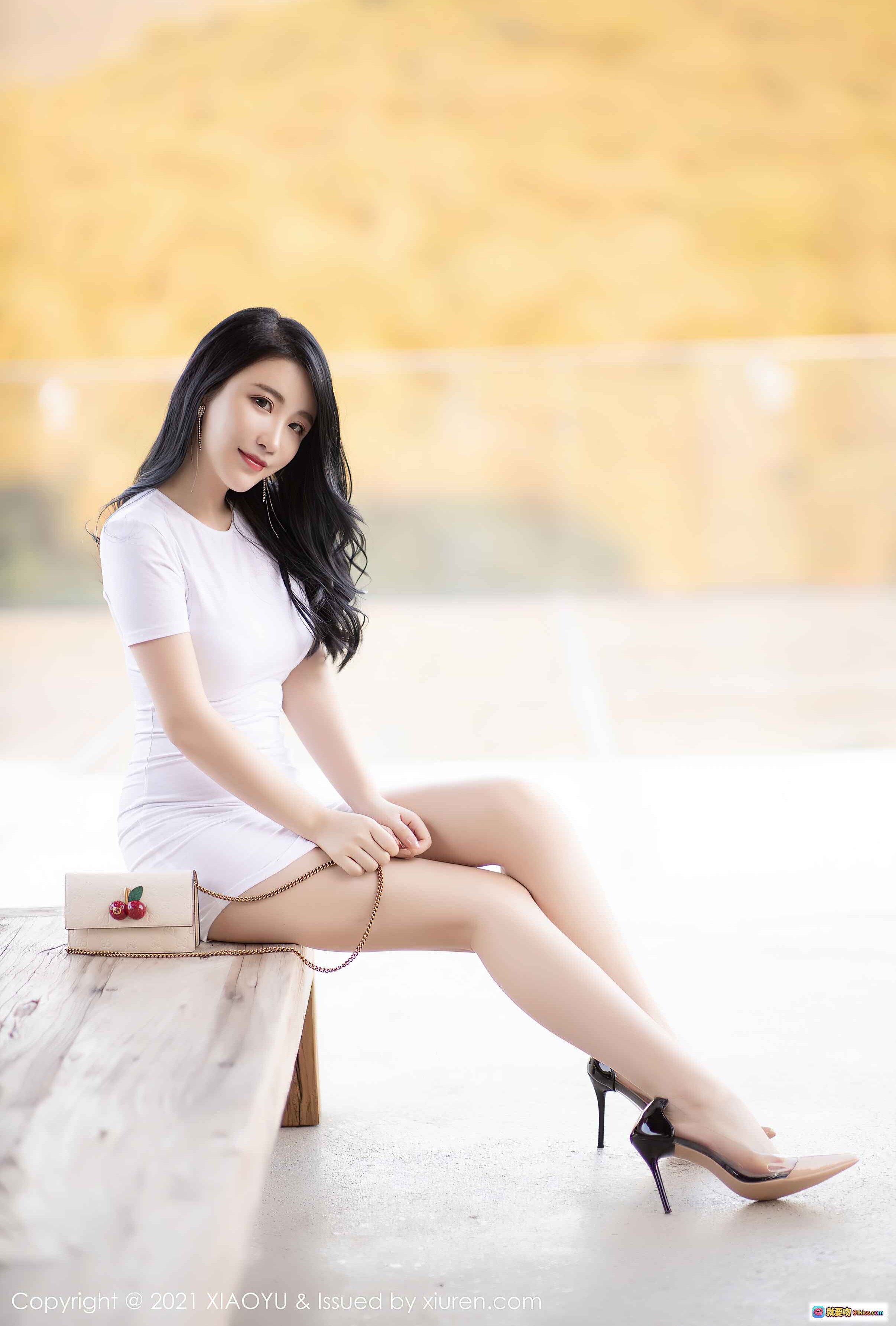 图片[4] - XIAOYU语画界2021.01.07 VOL.446 Cherry绯月樱 白裙高跟美腿写真 阳光绿植阳台优雅风 - 就要吻