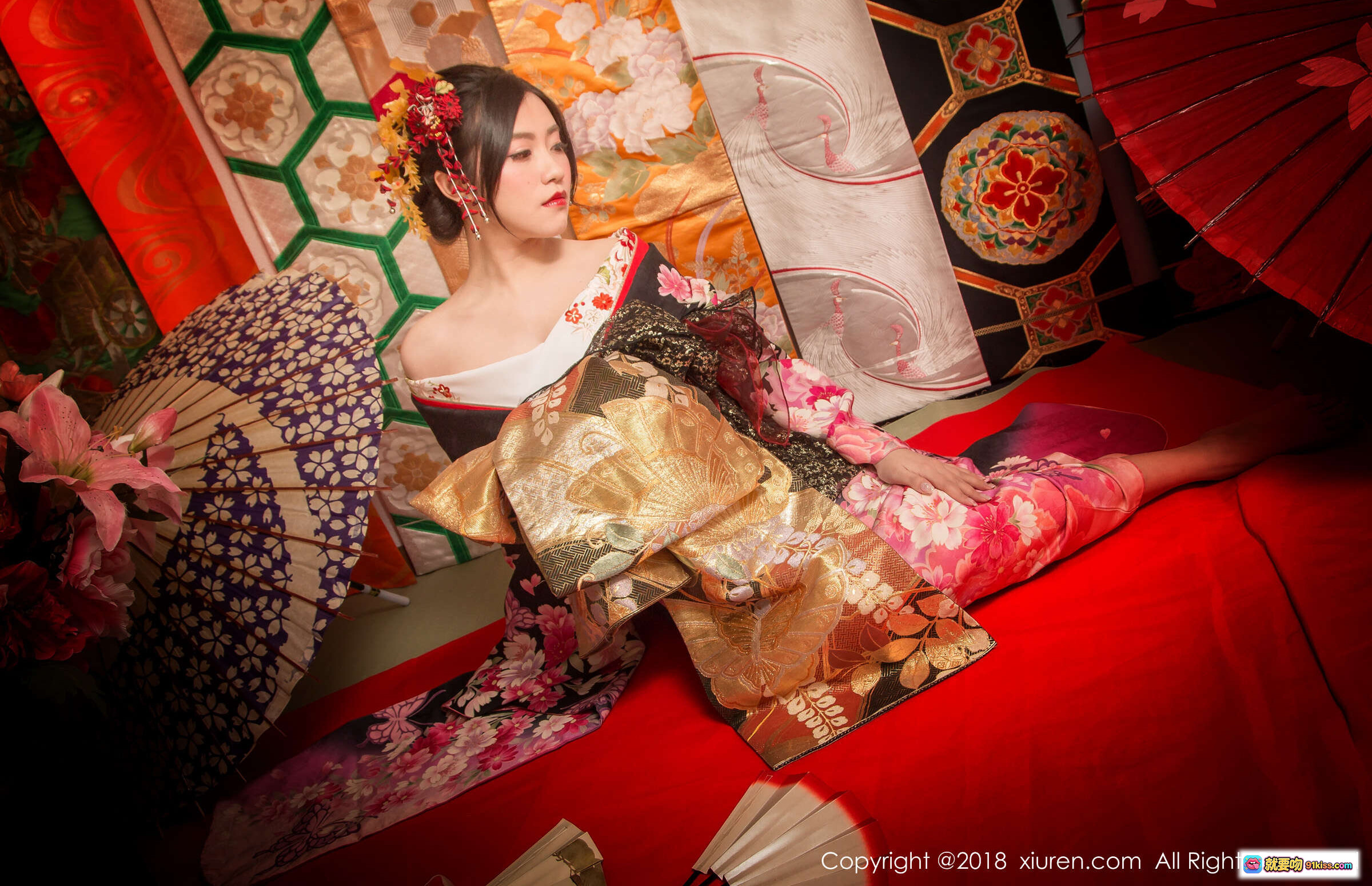 图片[2] - 许诺Sabrina和风写真｜华丽振袖和服+传统日式伞扇+红毯古韵场景｜XIUREN秀人网2018经典摄影 - 就要吻