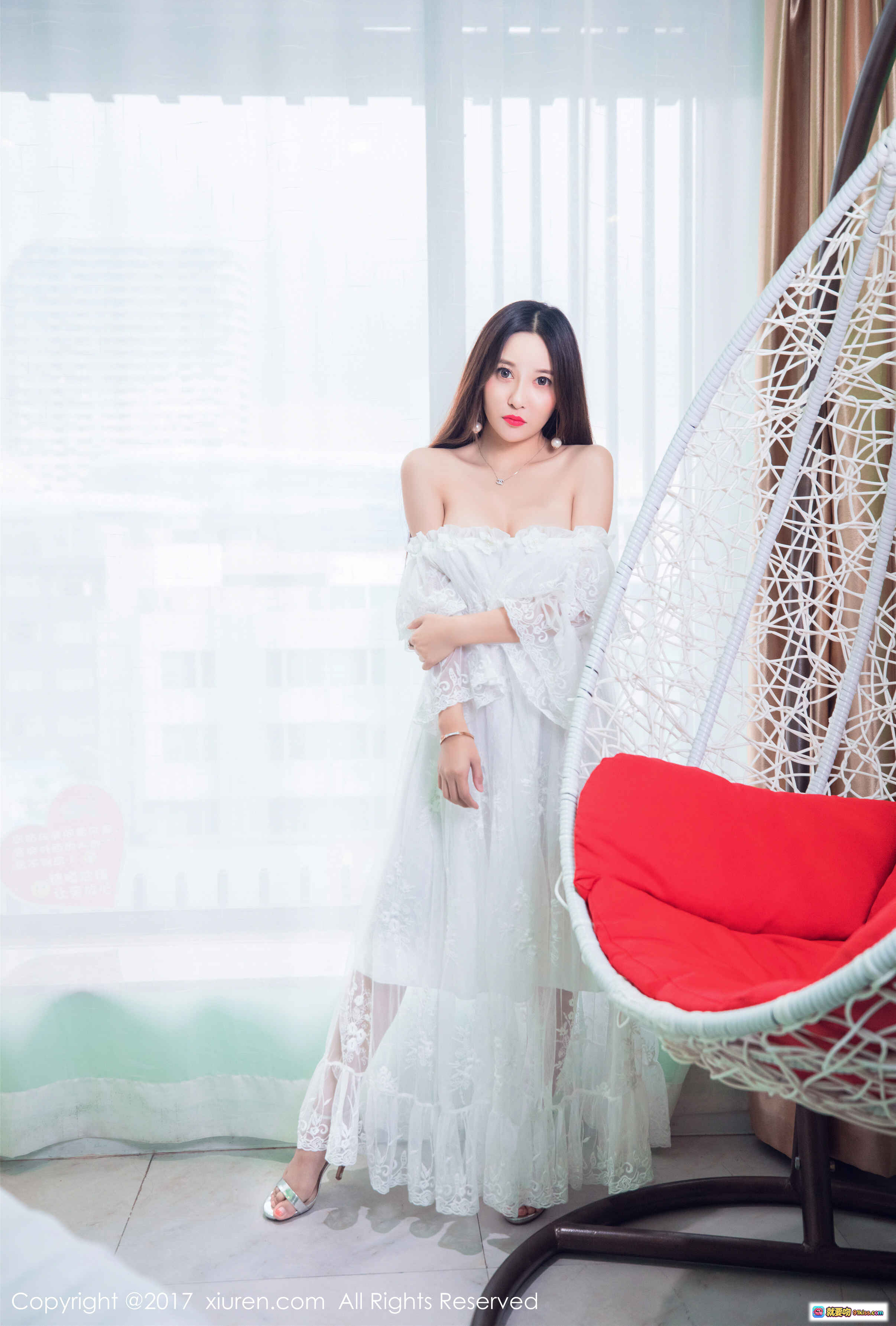 图片[9] - 李梓熙白色蕾丝抹胸长裙写真 | 窗边优雅姿态 | 秀人网2017高清美图 - 就要吻