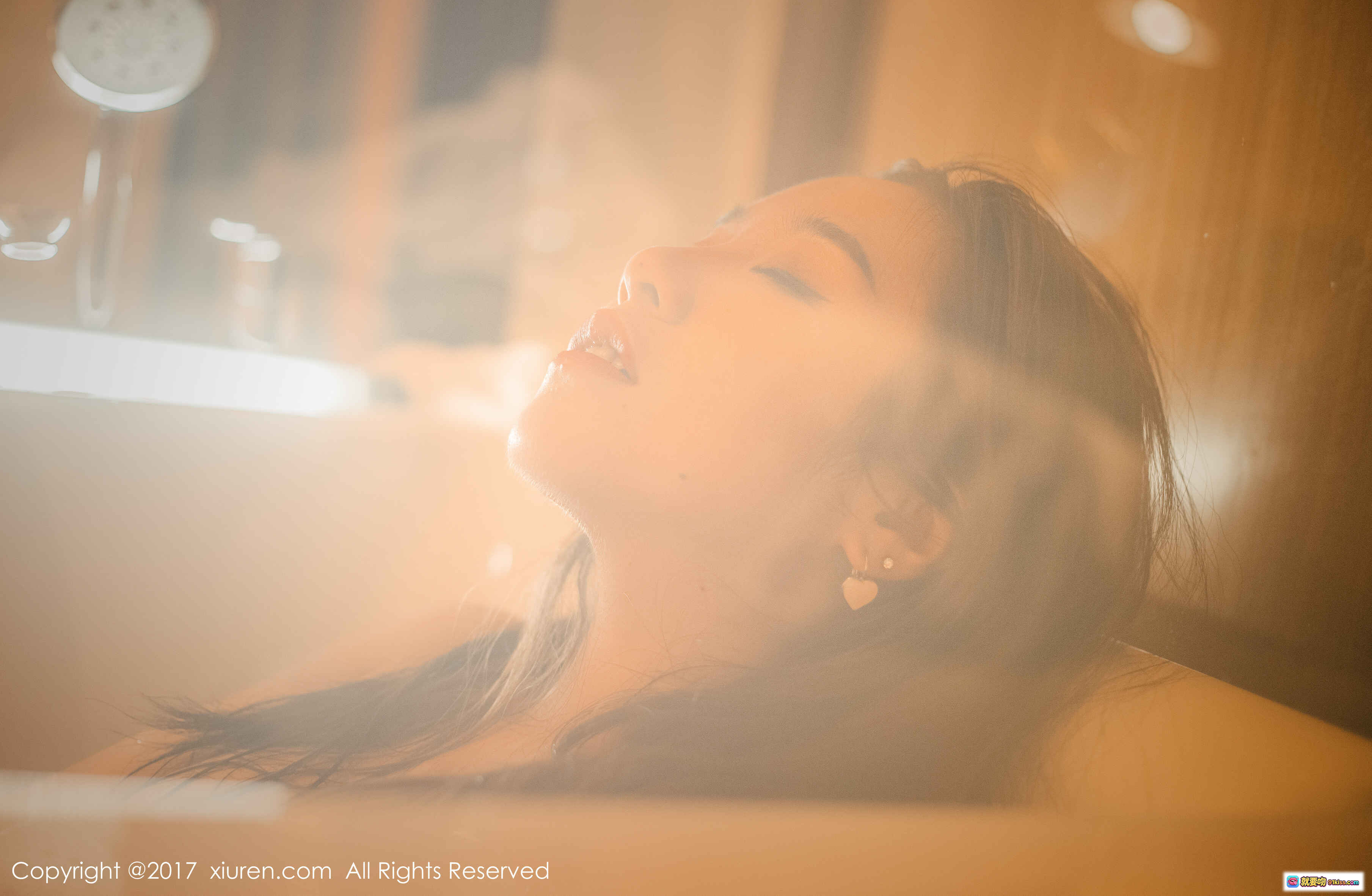 图片[4] - XIUREN秀人网2017.09.28 No.823 吃白菜的vi菜菜 48+1P192M 优雅背影 美女写真 暖光氛围 私房摄影 高清图集 - 就要吻