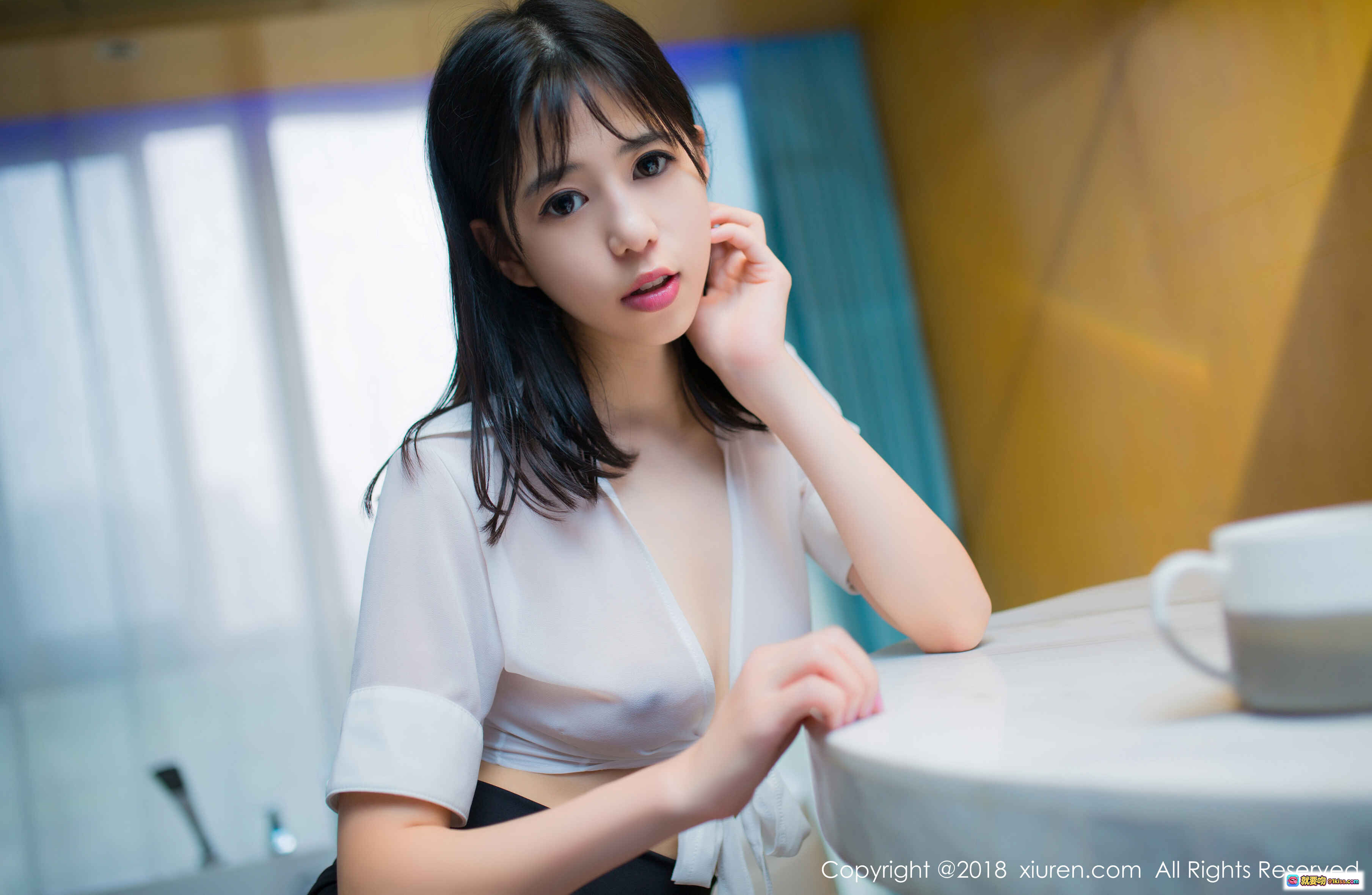 图片[6] - 艾栗栗栗栗栗栗吖 – 白衬衫黑短裙性感写真 | XIUREN秀人网2018.05.14 No.1014 | 室内浴缸旁优雅姿态 - 就要吻