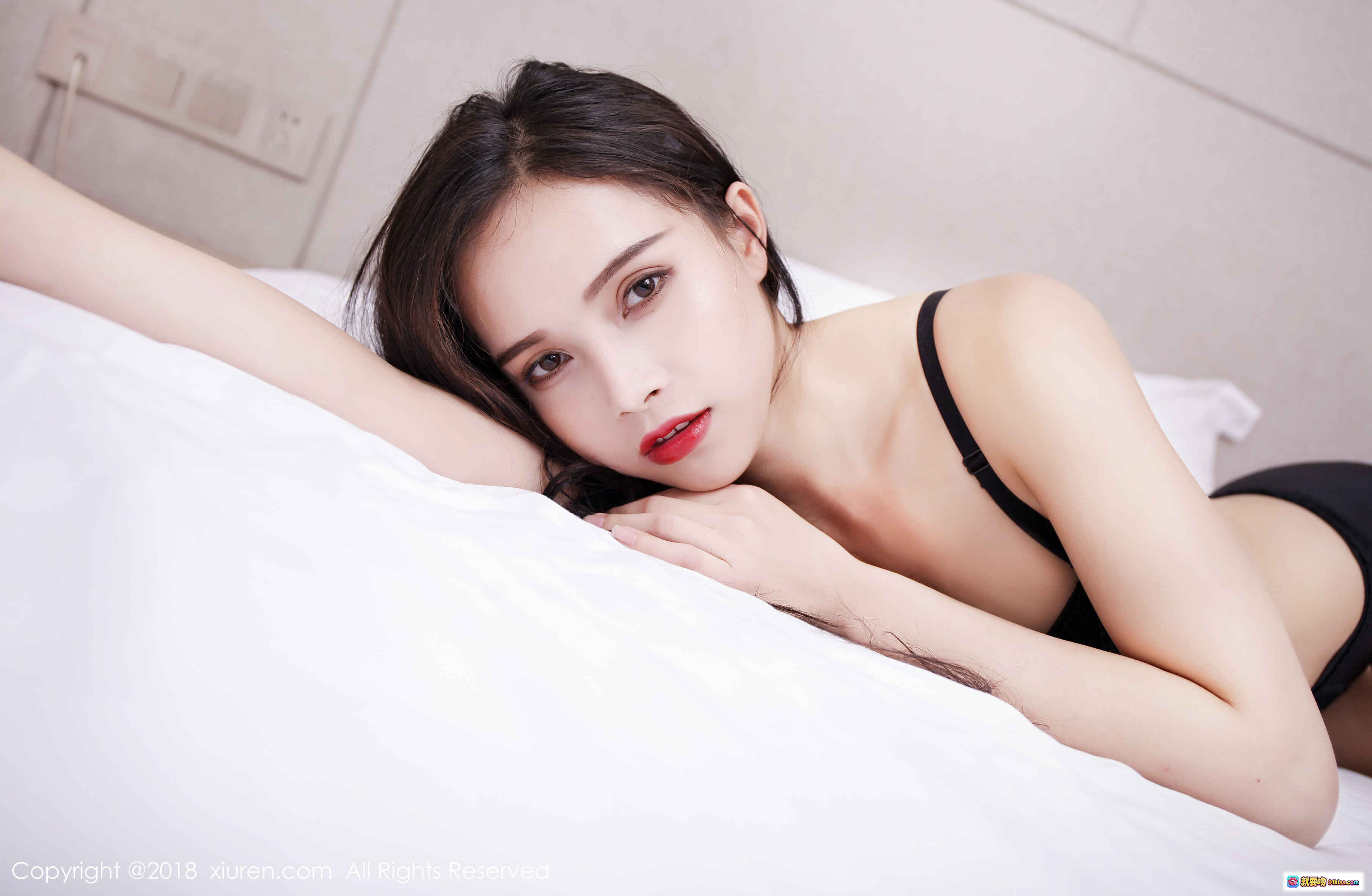 图片[5] - 小羽护士装写真 | 白色制服+红十字帽 | 黑色蕾丝内衣 | 秀人网2018高清图集 - 就要吻