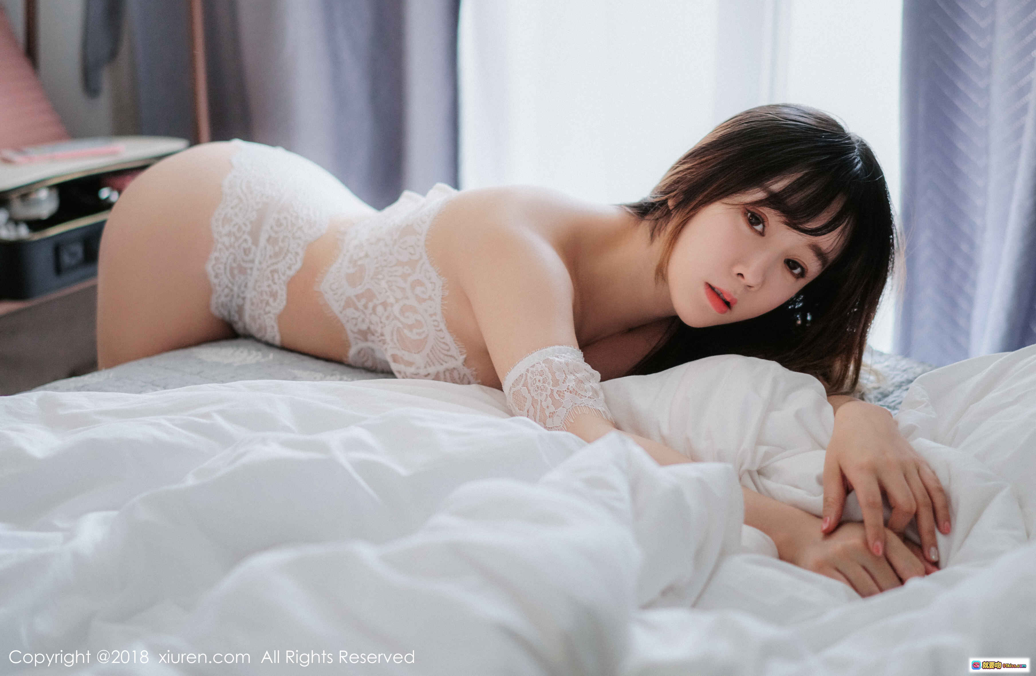 图片[1] - 王雨纯白色蕾丝内衣写真 – 秀人网2018.09.14 No.1159 床上性感私房美图 - 就要吻