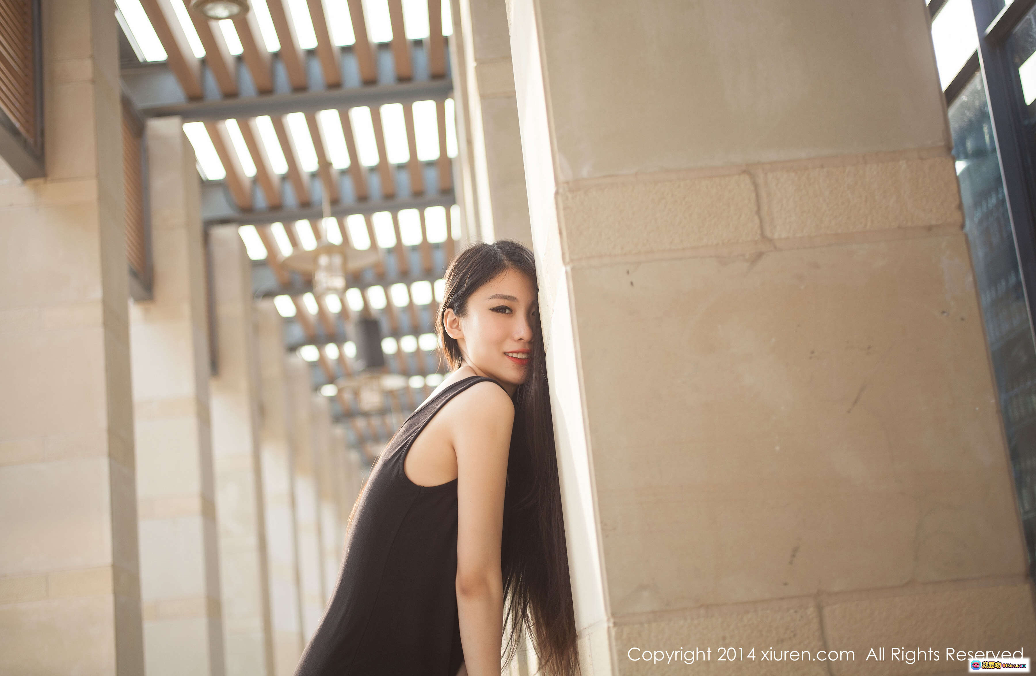 图片[8] - 战姝羽Zina黑色长裙优雅写真 | 秀人网2014外拍时尚人像 | 长发美女街拍姿态自然 - 就要吻