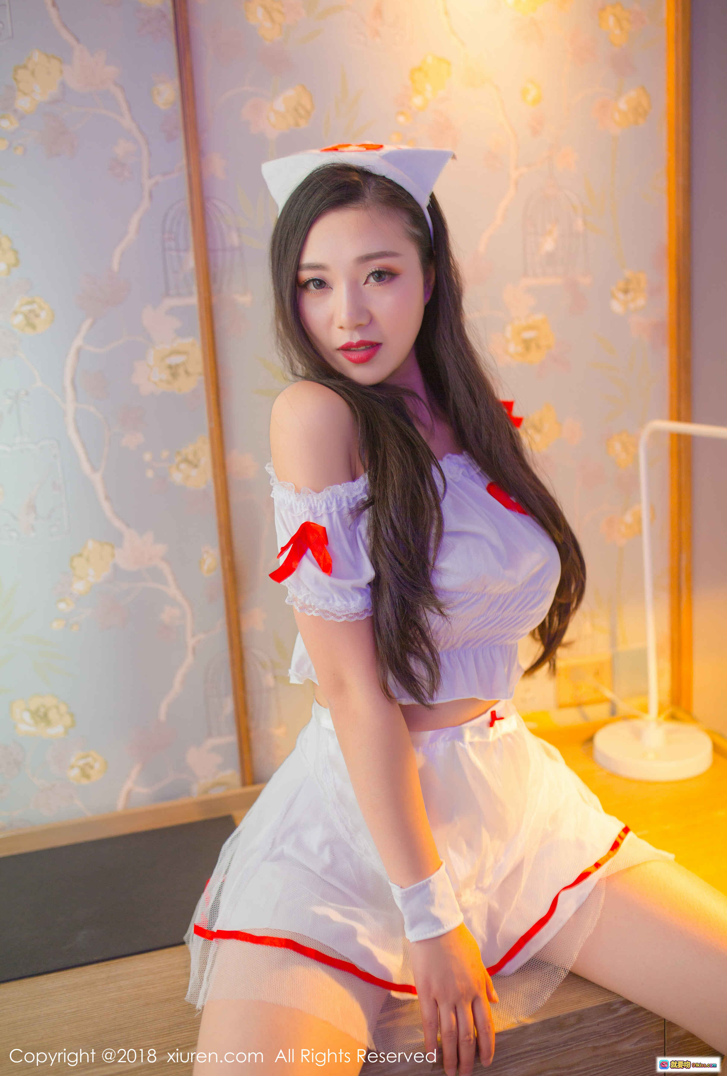 图片[10] - 宋KiKi兔女郎写真 | 白色蕾丝内衣+毛绒裙摆 | 温柔床照氛围感 | XIUREN秀人网2018精选美图 - 就要吻