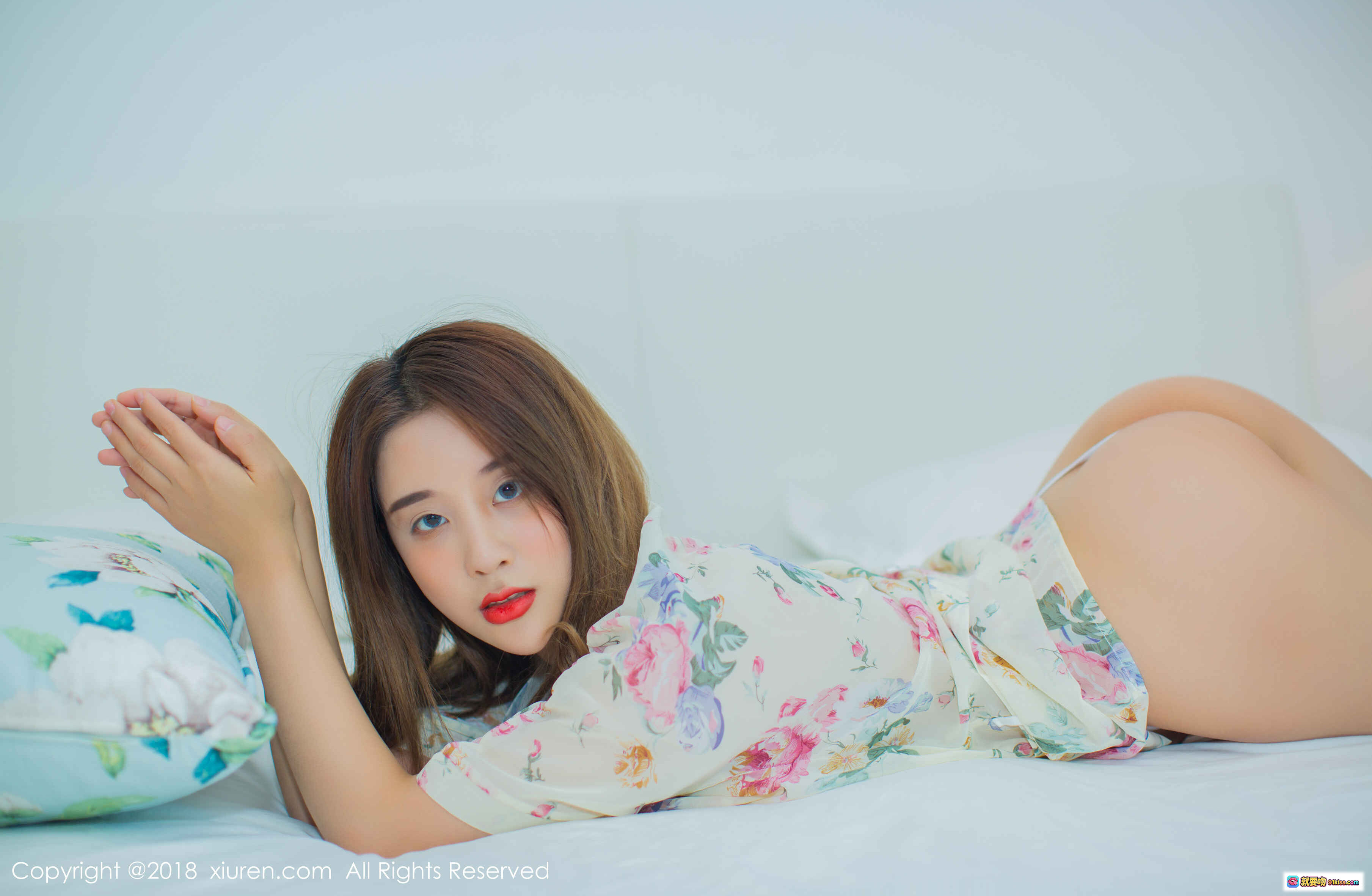 图片[4] - 筱慧性感写真 | 花色露肩连体衣 | 高楼窗边坐姿 | 甜美长发红唇 | 秀人网2018精选图集 - 就要吻