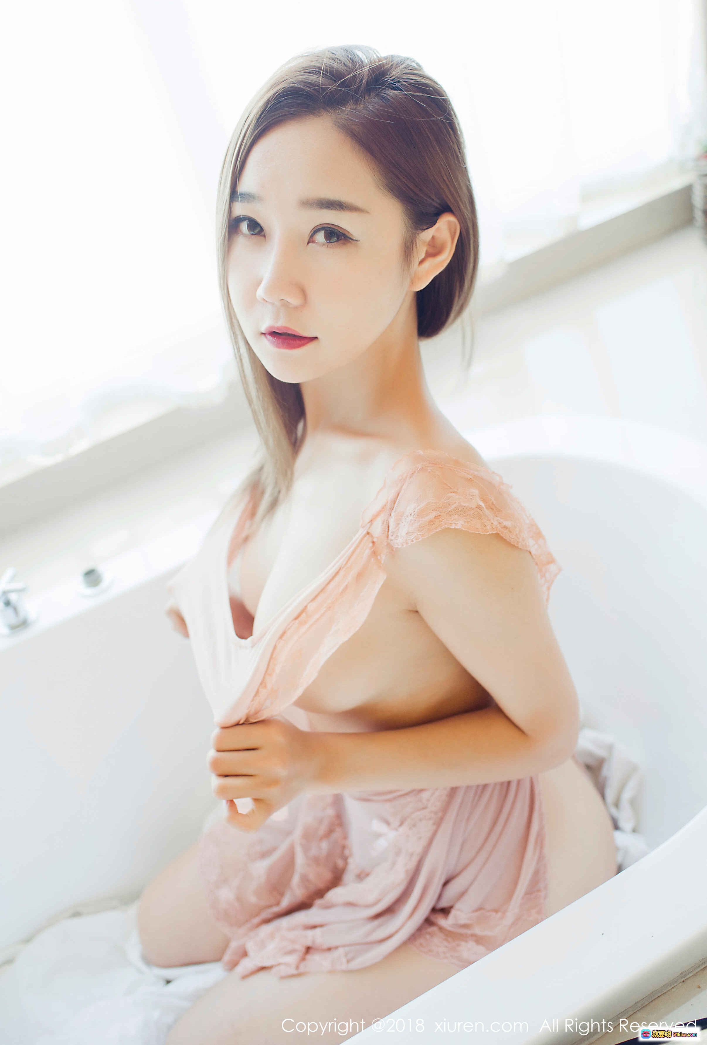 图片[7] - 棉花糖candy深V连体泳衣性感写真_秀人网2018年2月5日No.925高清图集 - 就要吻