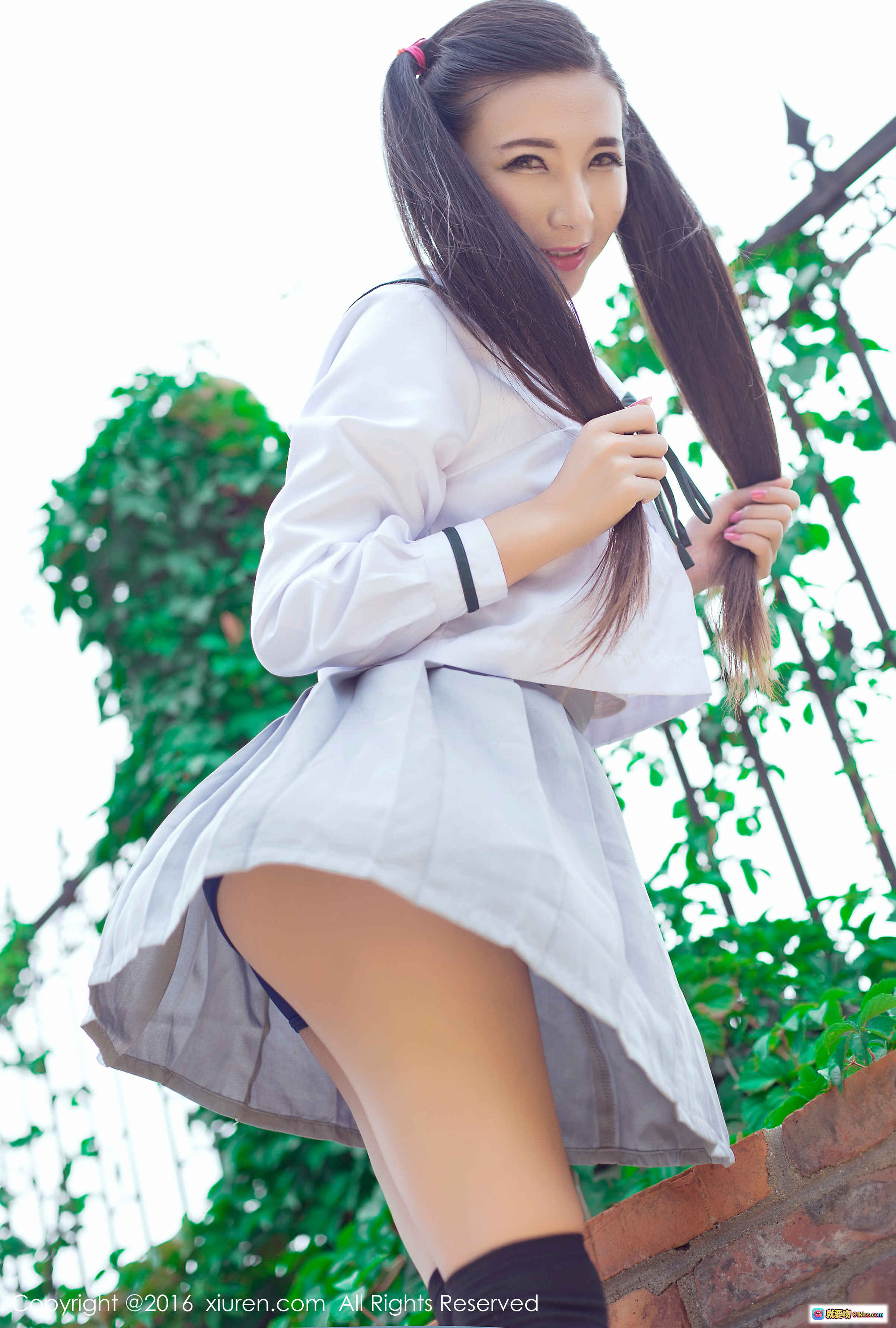 图片[6] - 赵颖白衬衫黑丝美腿写真 – 秀人网2016经典私房照 – 长发马尾校园风性感少女 - 就要吻