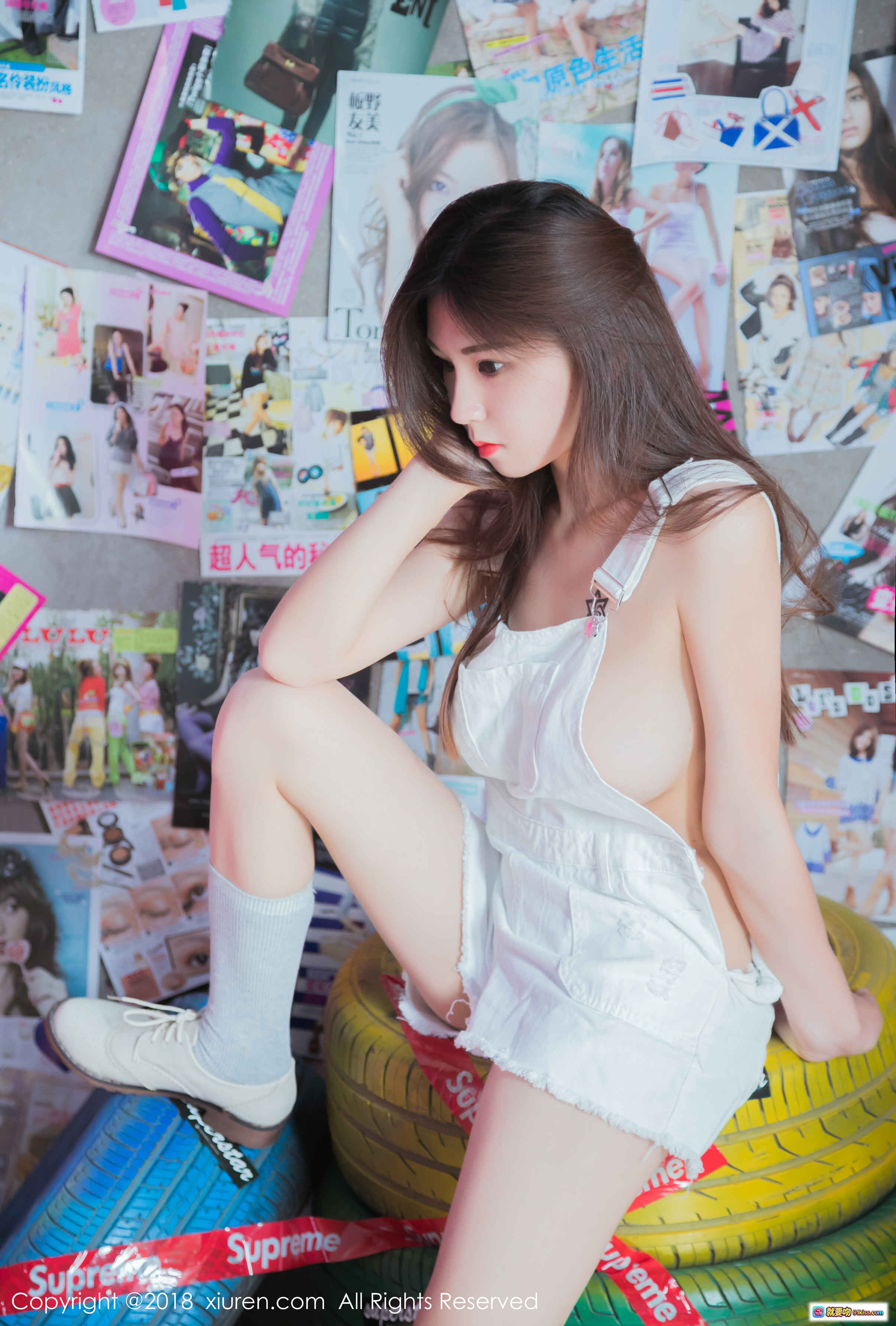 图片[4] - 点点lily性感写真｜白色蕾丝睡衣+红玫瑰背景｜秀人网2018经典私房美图 - 就要吻