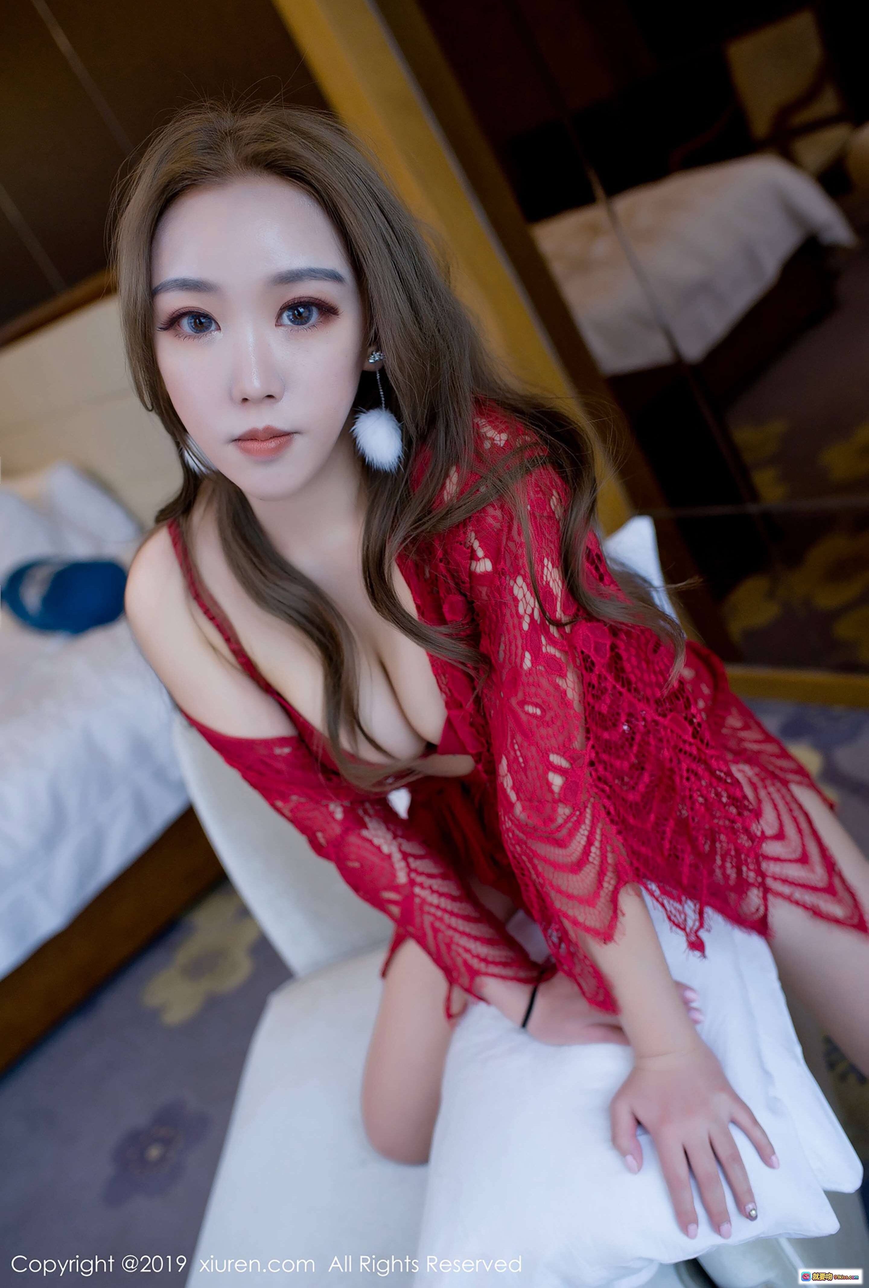 图片[8] - 白羊座Aries性感写真 | 黑色深V连体衣 | 室内私房美拍 | 秀人网2019精选图集 - 就要吻