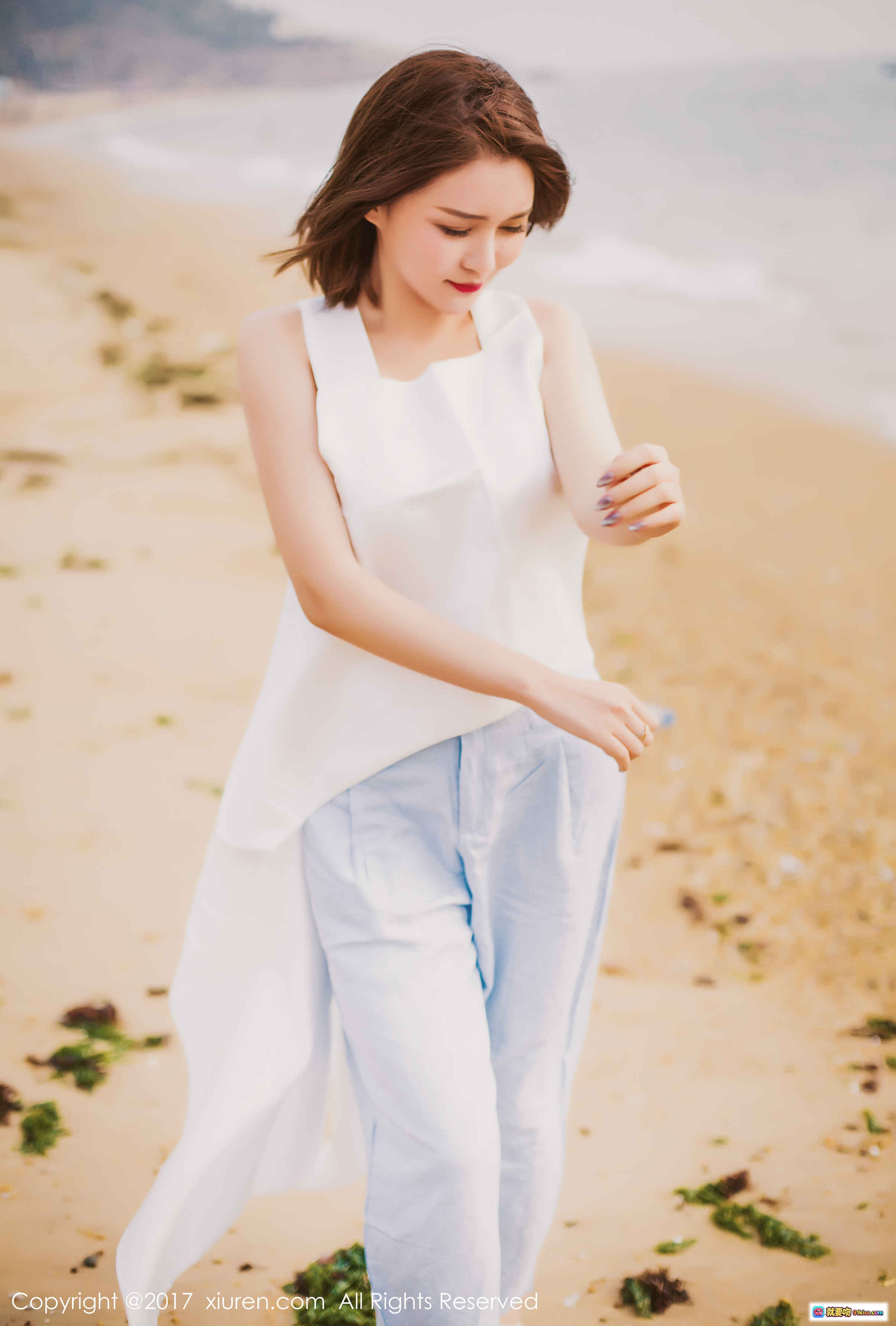 图片[10] - 廿十海边写真 | 白色吊带裙沙滩美拍 | XIUREN秀人网2017.12.25 No.879 | 48P高清图集 - 就要吻