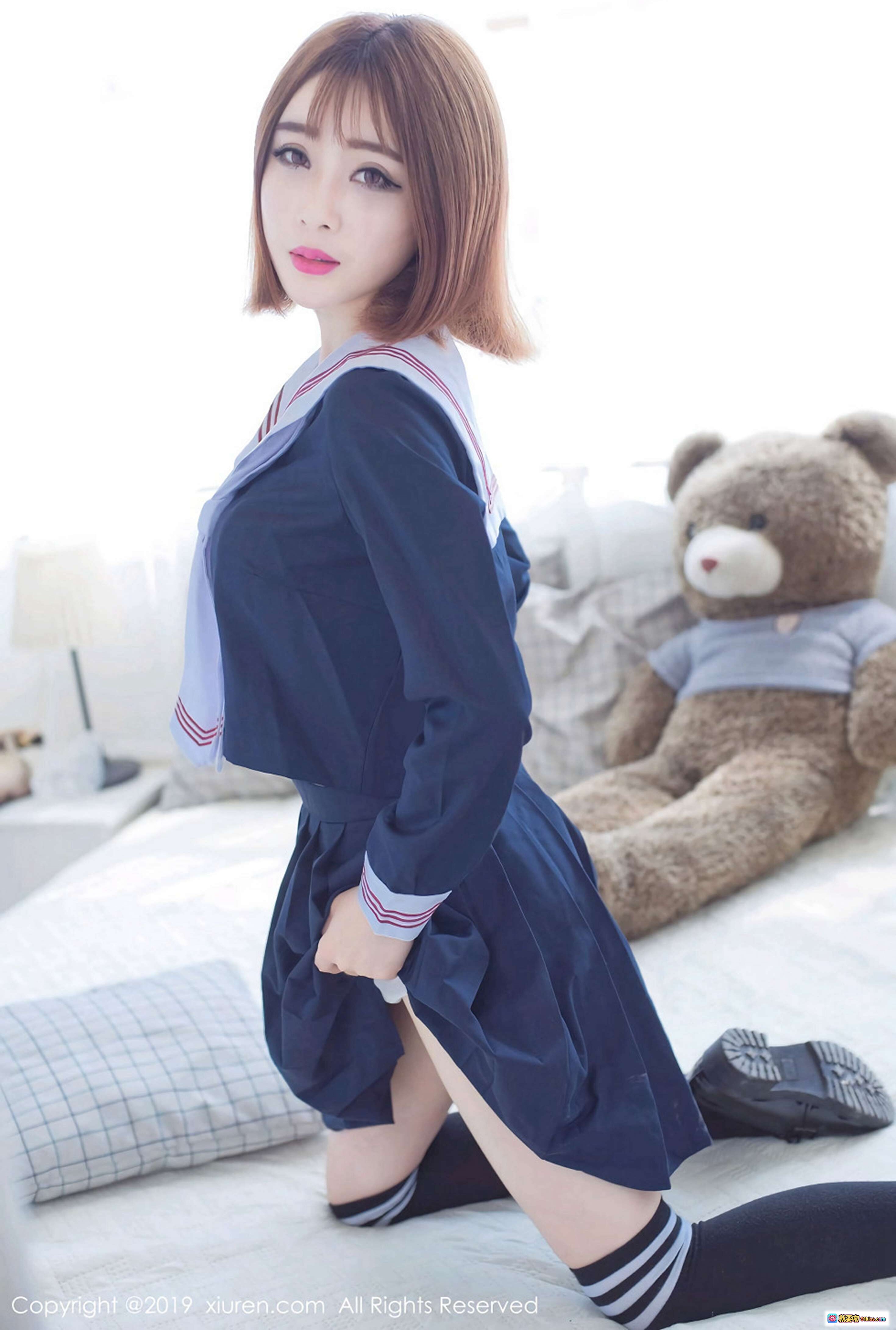 图片[10] - 凌萍儿粉色露肩连衣裙写真 | XIUREN秀人网2019.05.15 No.1451 | 优雅坐姿室内美拍 - 就要吻