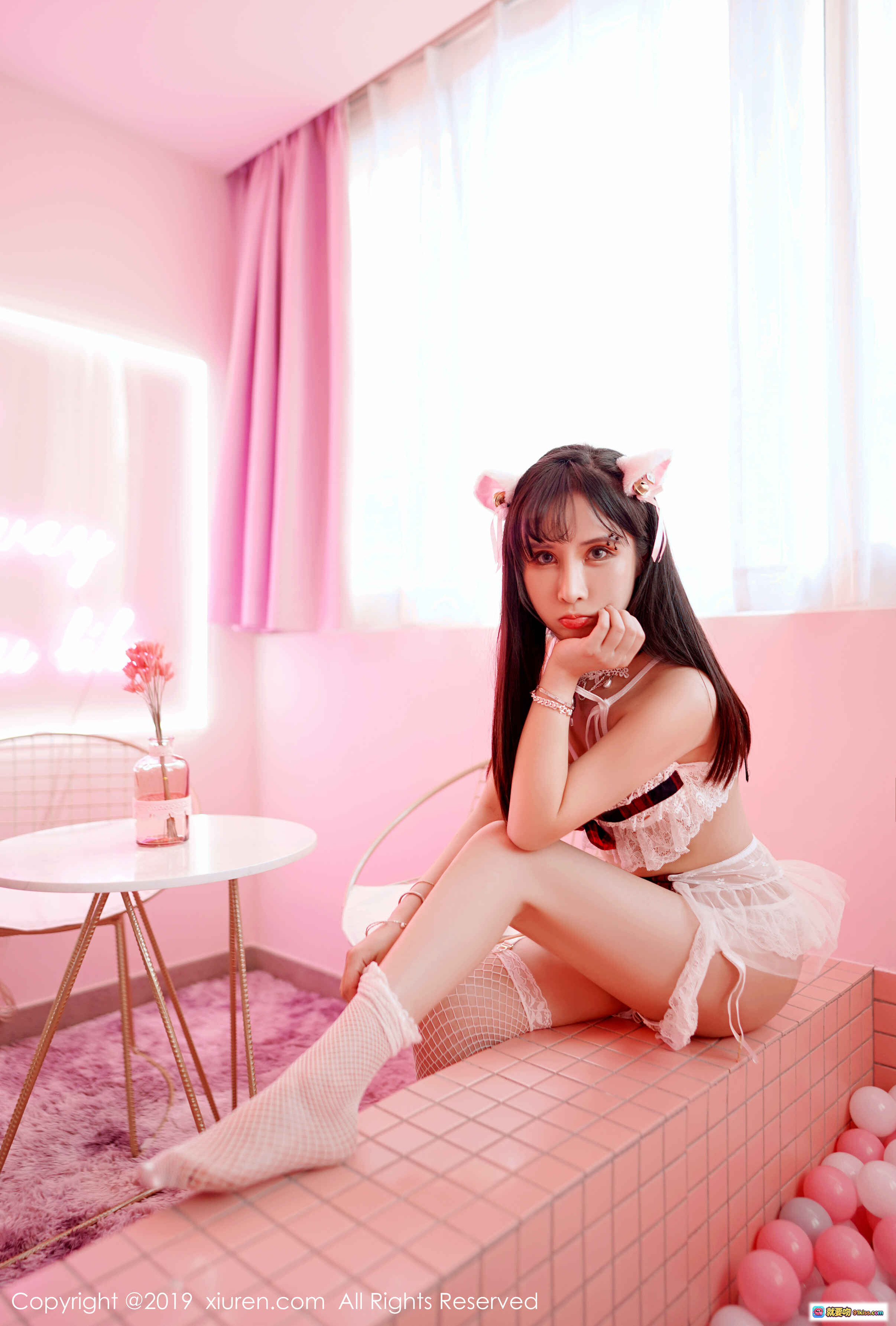 图片[2] - 邱淑贝粉色房间写真 | 白色蕾丝内衣+渔网袜 | 甜美猫耳造型 | 秀人网No.1610高清图集 - 就要吻