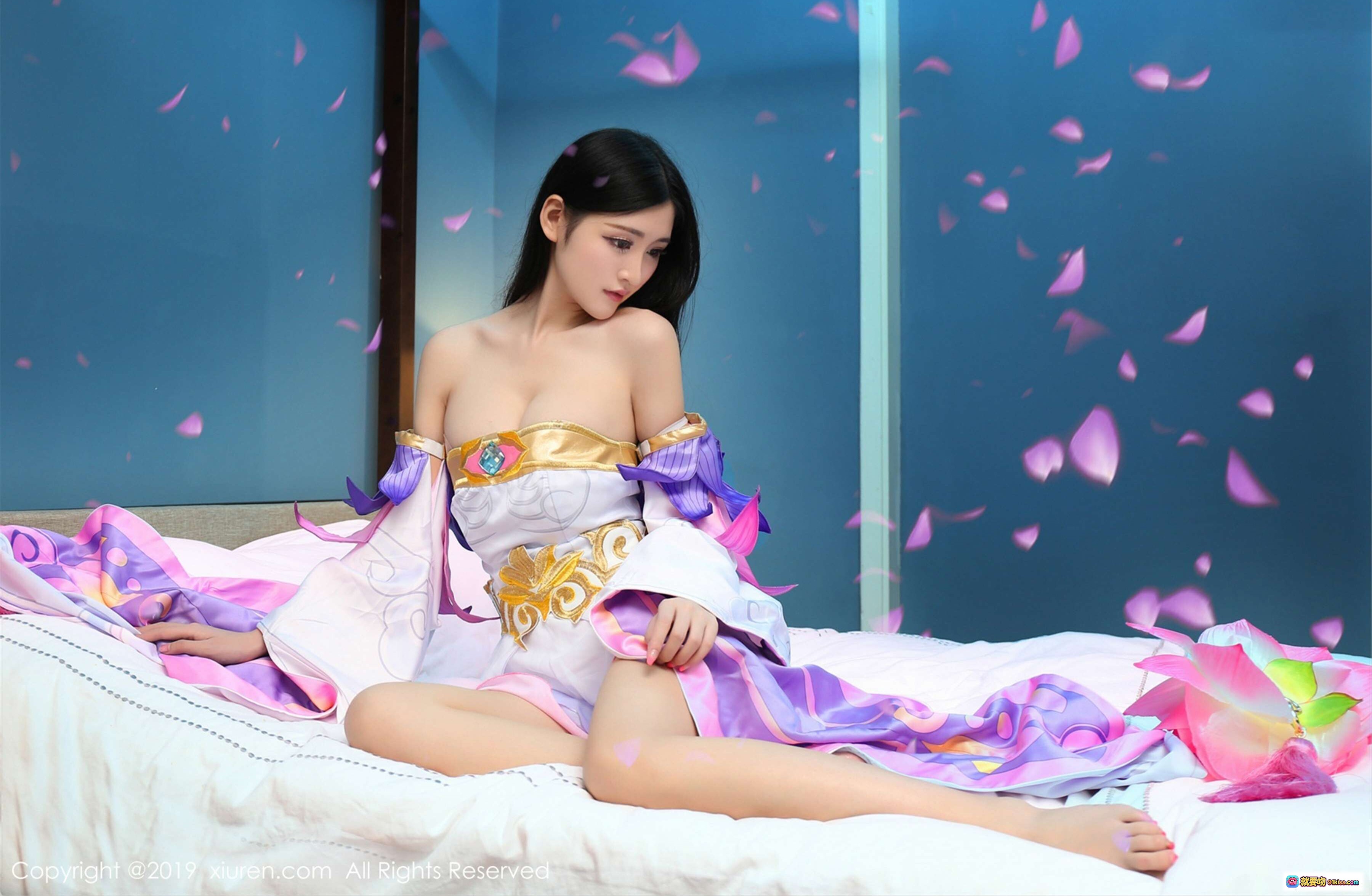 图片[3] - 沈梦瑶和风写真｜红白战衣持扇坐庭院｜樱花竹影日式庭院美拍｜秀人网No.1454高清图集 - 就要吻