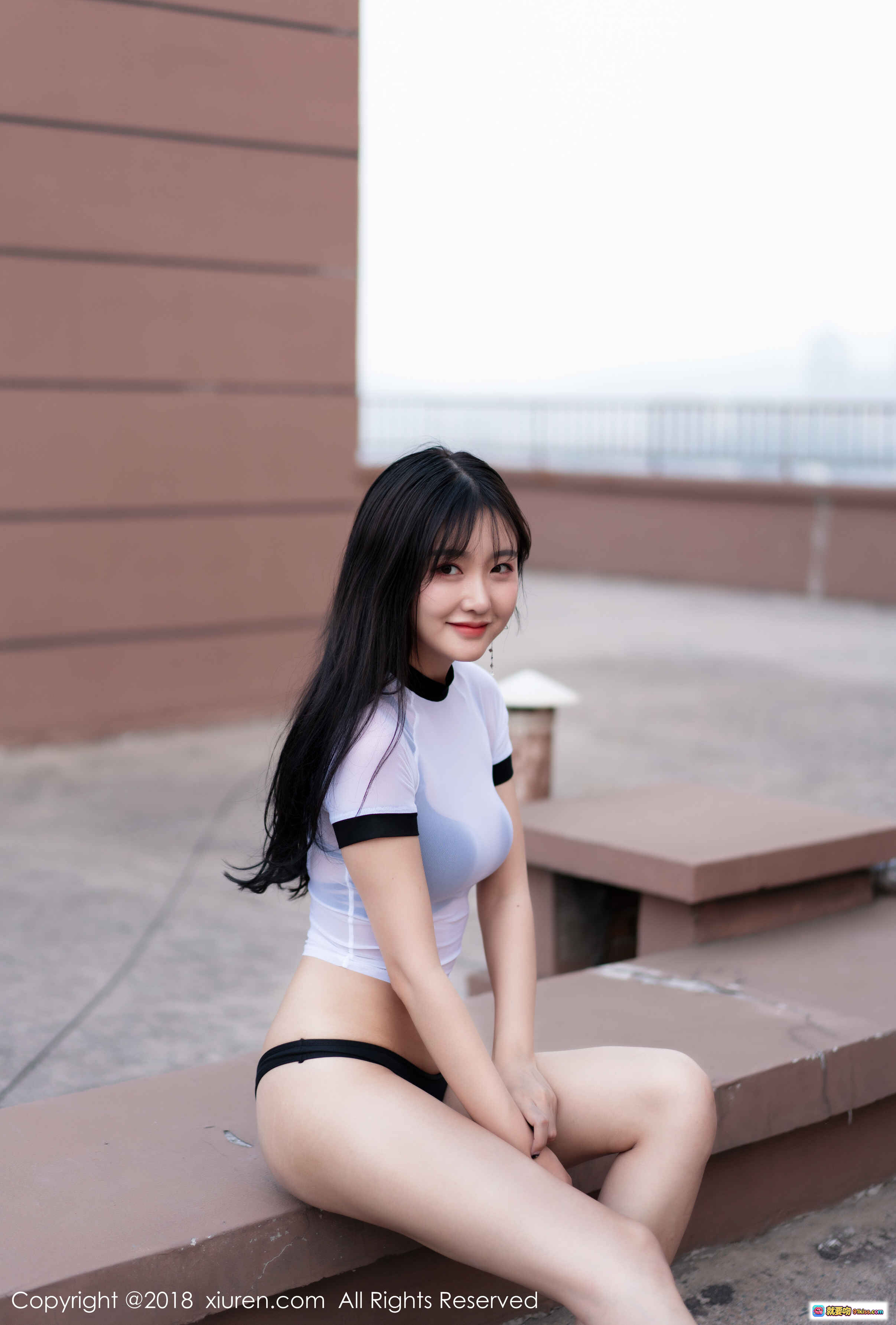 图片[4] - 拉拉Lala性感写真｜白色透视上衣+黑色比基尼｜秀人网2018经典外拍｜纤腰翘臀女神范 - 就要吻