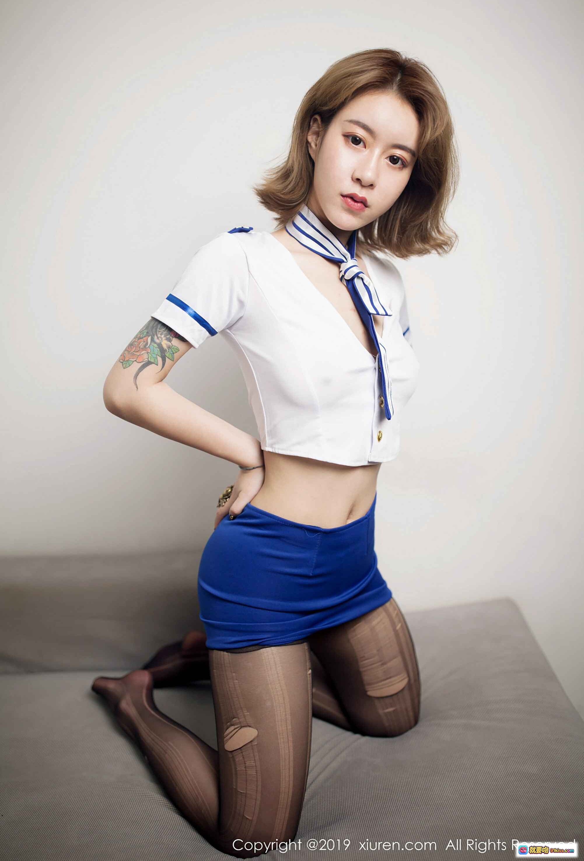 图片[7] - 糯米NM性感水手服写真_白色短袖蓝裙黑丝美腿_秀人网2019精选私房照 - 就要吻