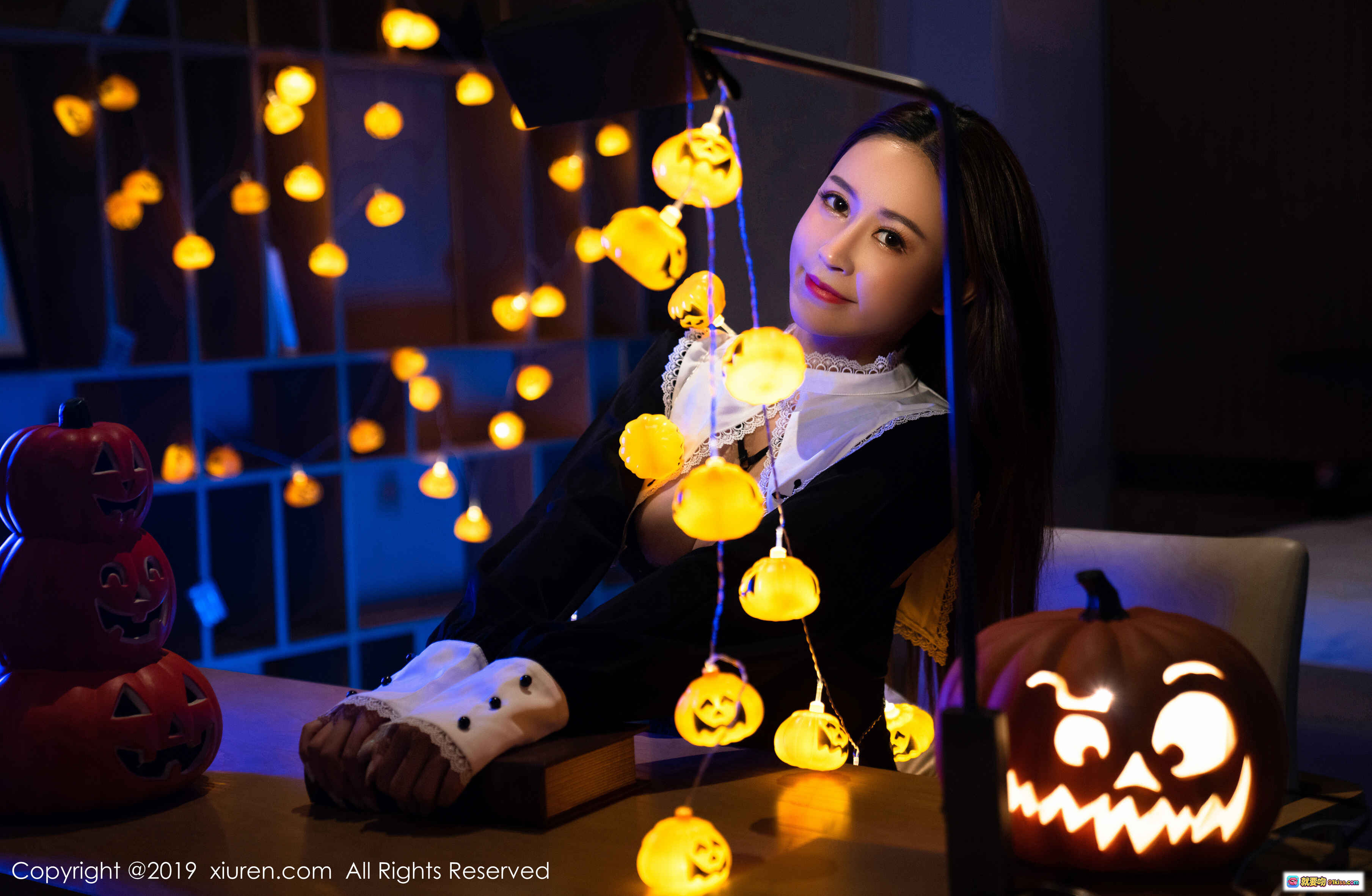 图片[10] - 周井空万圣节主题写真 | 黑白女仆装南瓜灯氛围感 | XIUREN秀人网2019精选高清图集 - 就要吻