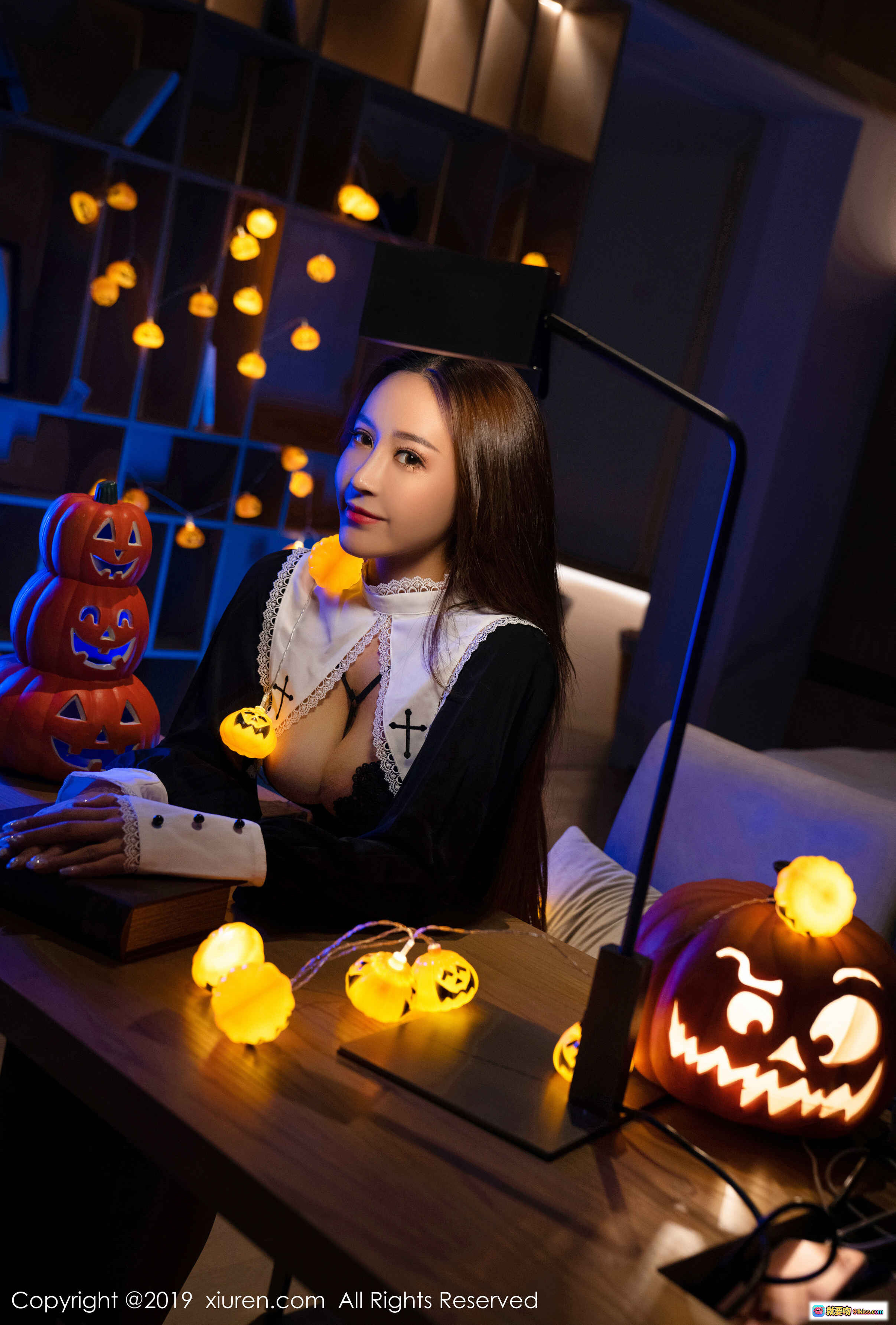 图片[6] - 周井空万圣节主题写真 | 黑白女仆装南瓜灯氛围感 | XIUREN秀人网2019精选高清图集 - 就要吻