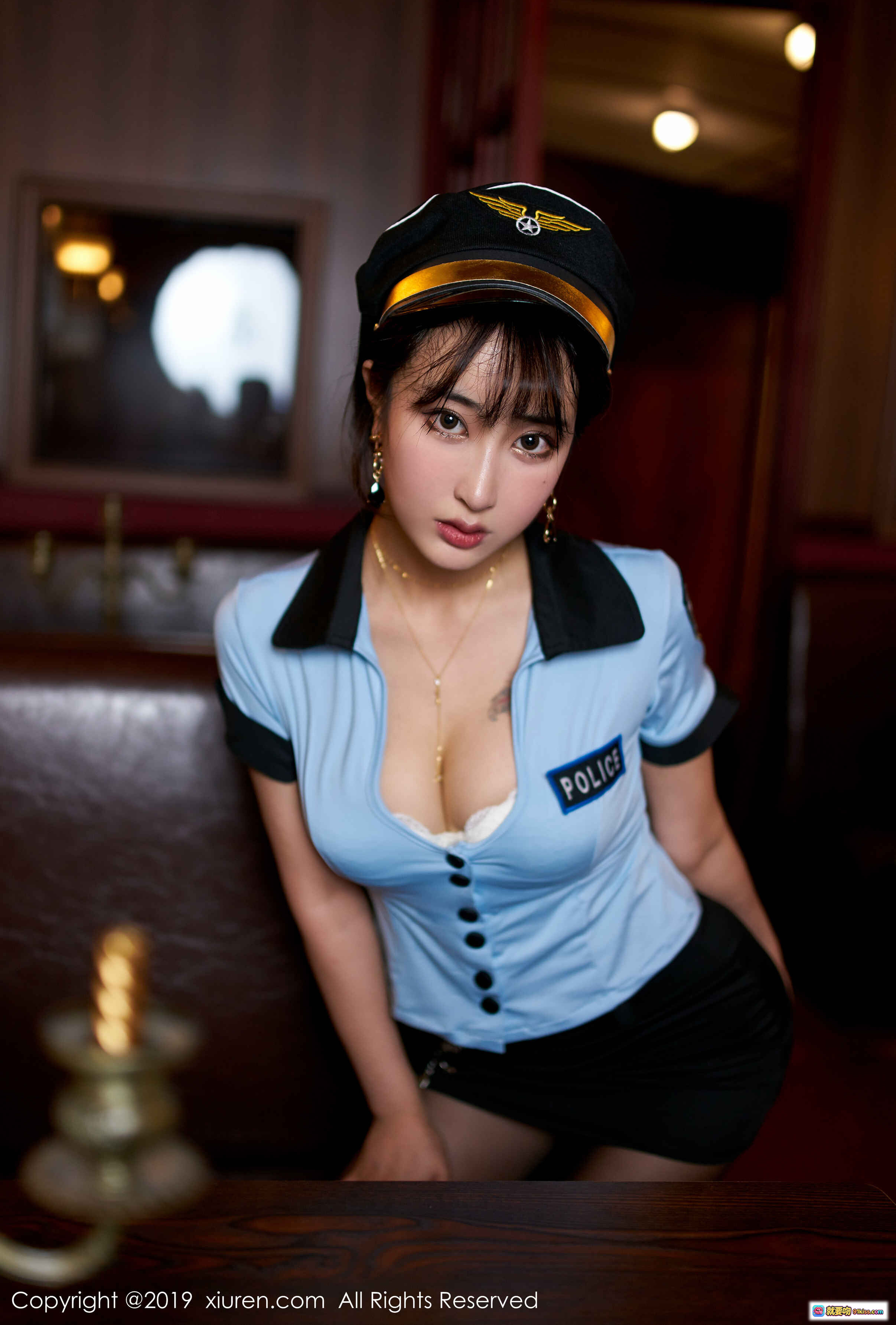 图片[6] - Betty林子欣空姐制服写真 | 蓝白短袖+黑色短裙+丝袜美腿 | 复古车厢场景 | 秀人网2019精选高清图集 - 就要吻