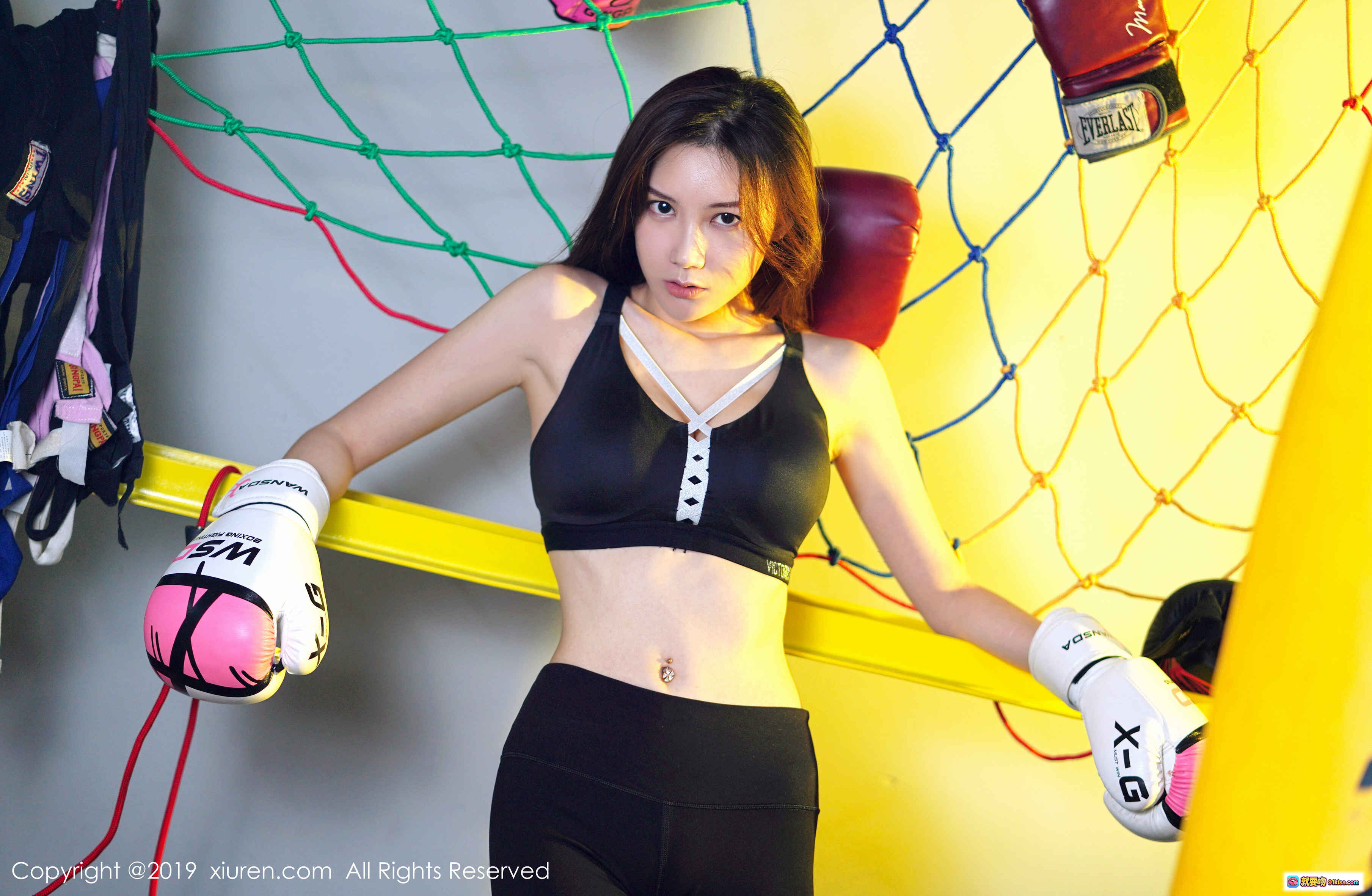 图片[7] - 爱丽儿健身房拳击训练写真 | 黑色运动内衣紧身裤 | WS拳套黄沙袋 | 美女健身私房照 | XIUREN秀人网2019精选 - 就要吻