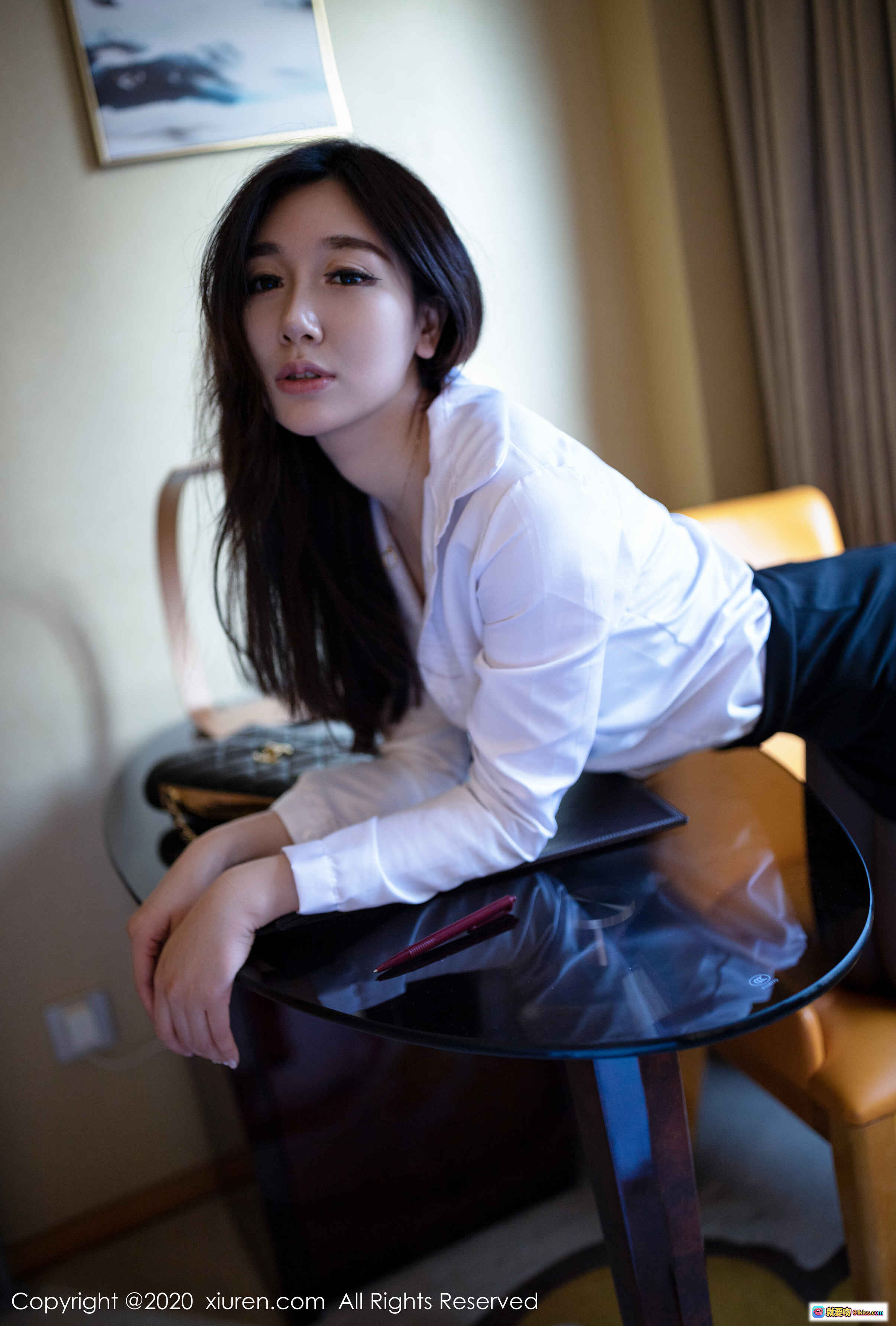 图片[4] - 伊思思白衬衫黑丝美腿写真 – XIUREN秀人网2020.01.15 No.1933高清私房照 - 就要吻