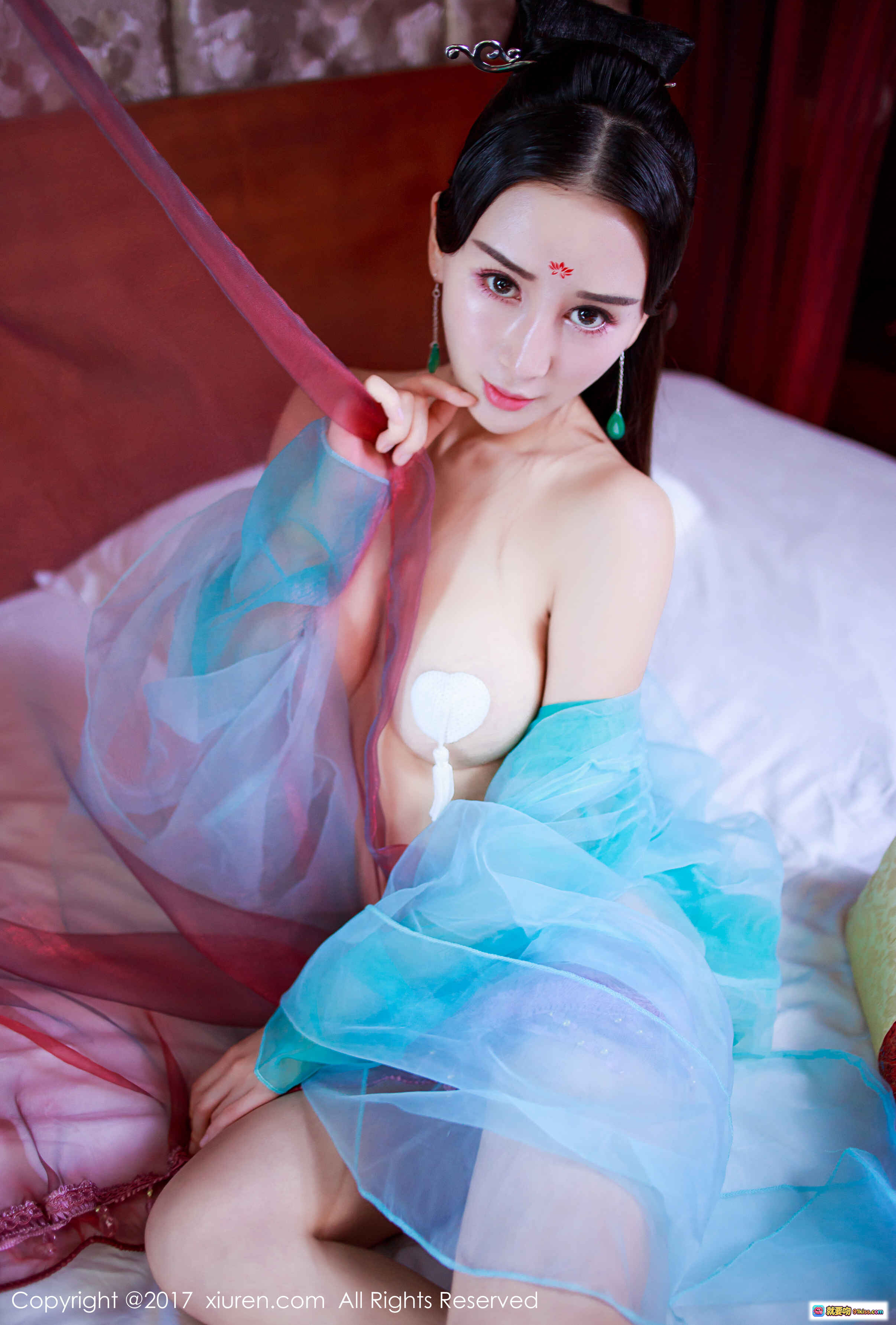 图片[5] - 邹晶晶古风写真｜粉色薄纱轻透装｜精致花钿妆容｜优雅古典美人｜秀人网高清图集 - 就要吻