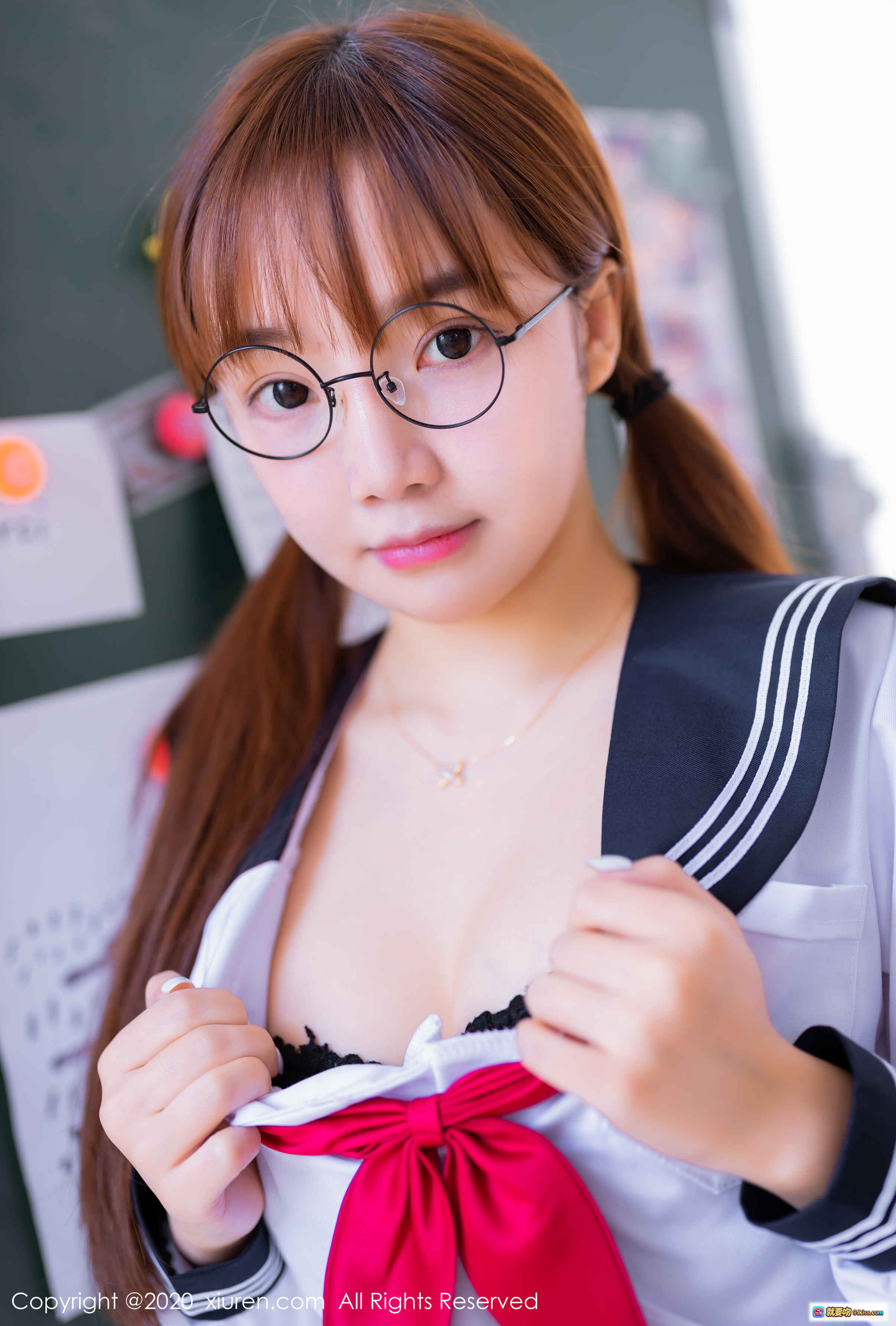 图片[7] - 团团子_una校园风制服写真 | 清纯眼镜少女 | 日系水手服 | 黑板背景摄影 | XIUREN秀人网2020.04.28 No.2196 - 就要吻