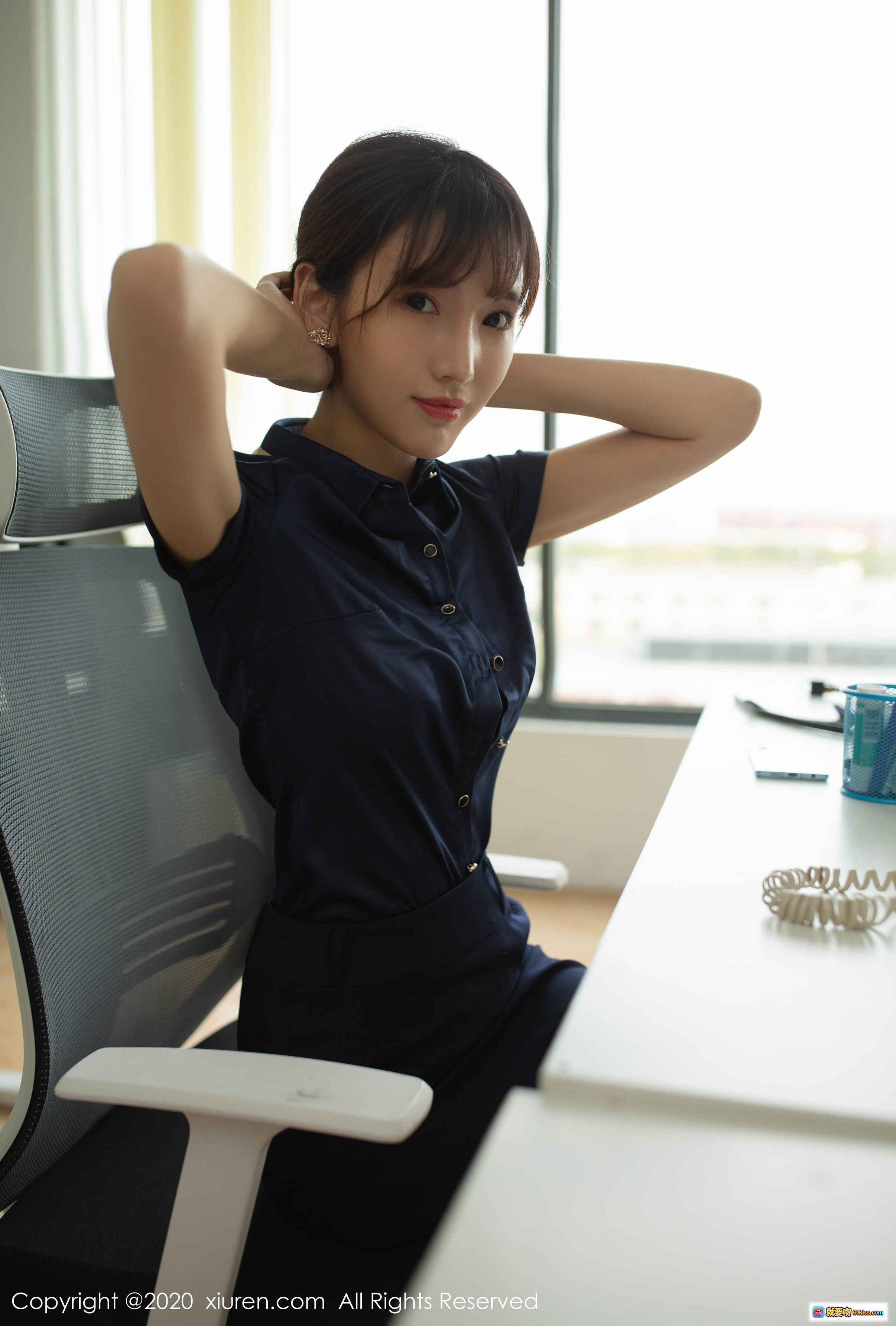 图片[8] - 陆萱萱职场OL风写真 | 深蓝衬衫配黑色包臀裙 | 办公室优雅气质美女 | 秀人网2020精选图集 - 就要吻