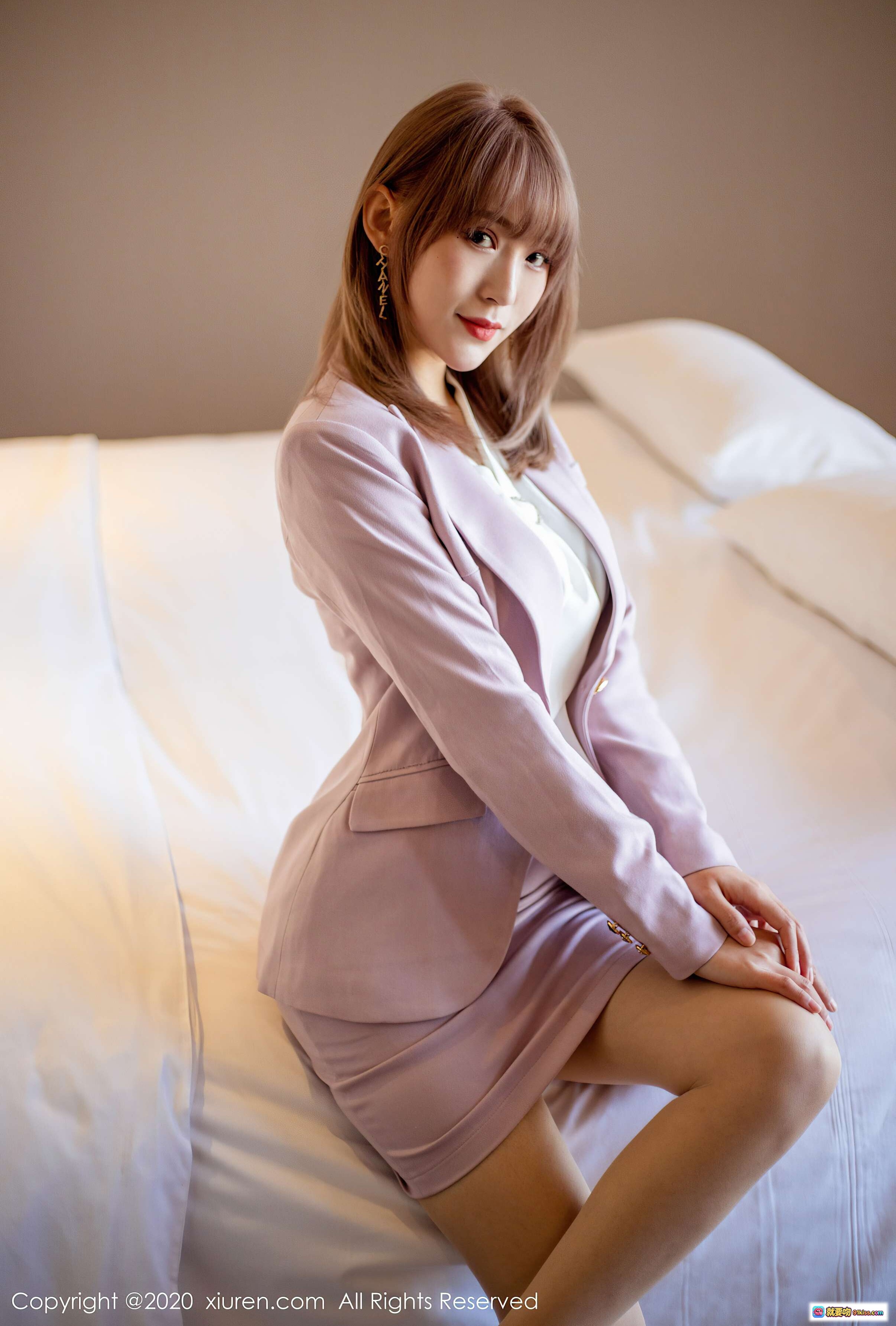 图片[5] - 周慕汐白色衬衫性感写真｜美腿玉足酒店私房照｜秀人网2020精选图集 - 就要吻